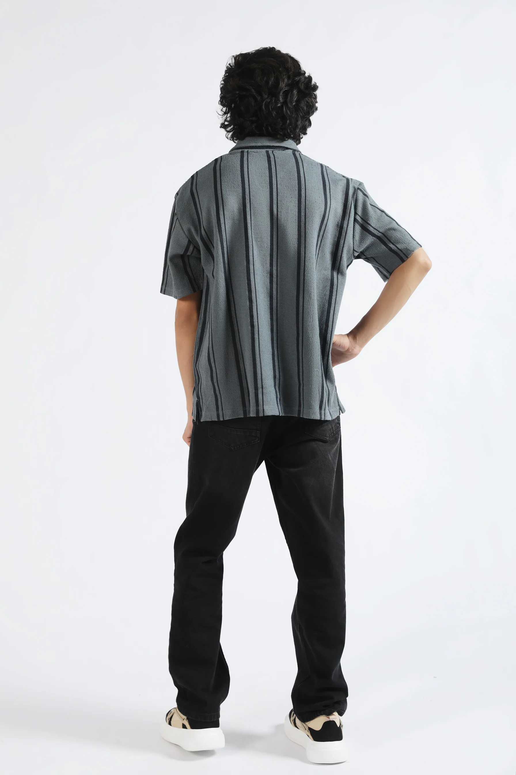 BAGGY FIT TEXTURED JOHNNY COLLAR POLO - Image 3