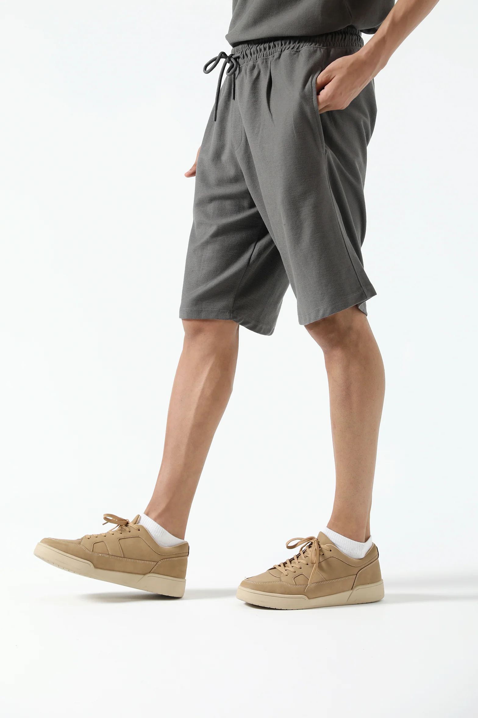 TEXTURED KNIT SHORT - Image 2