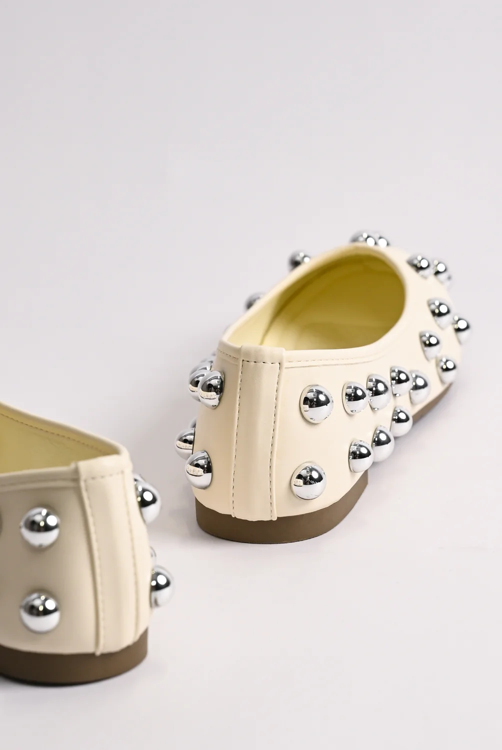 BALLET FLATS WITH CHUNKY STUDS - Image 4