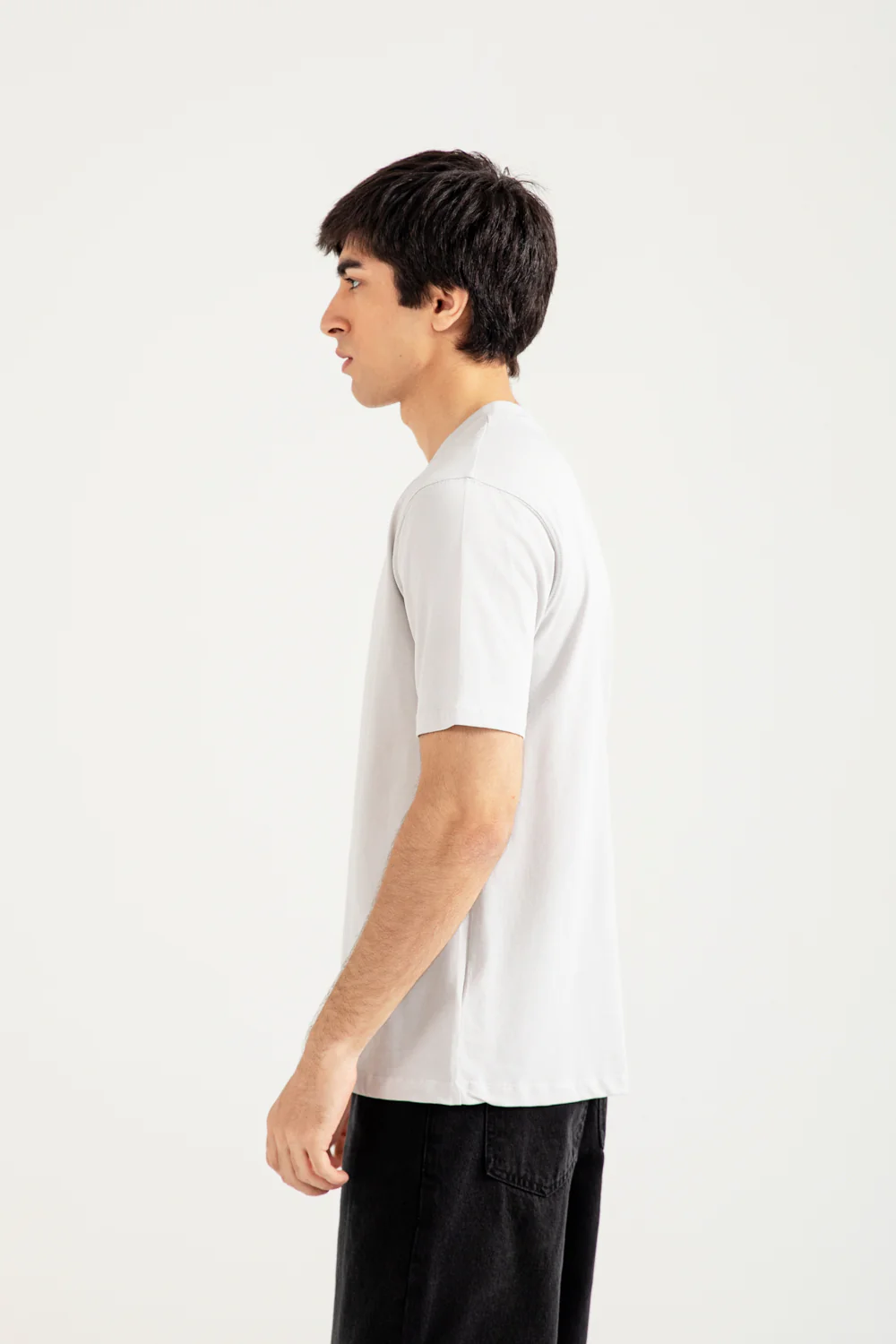 V-NECK TEE - Image 4