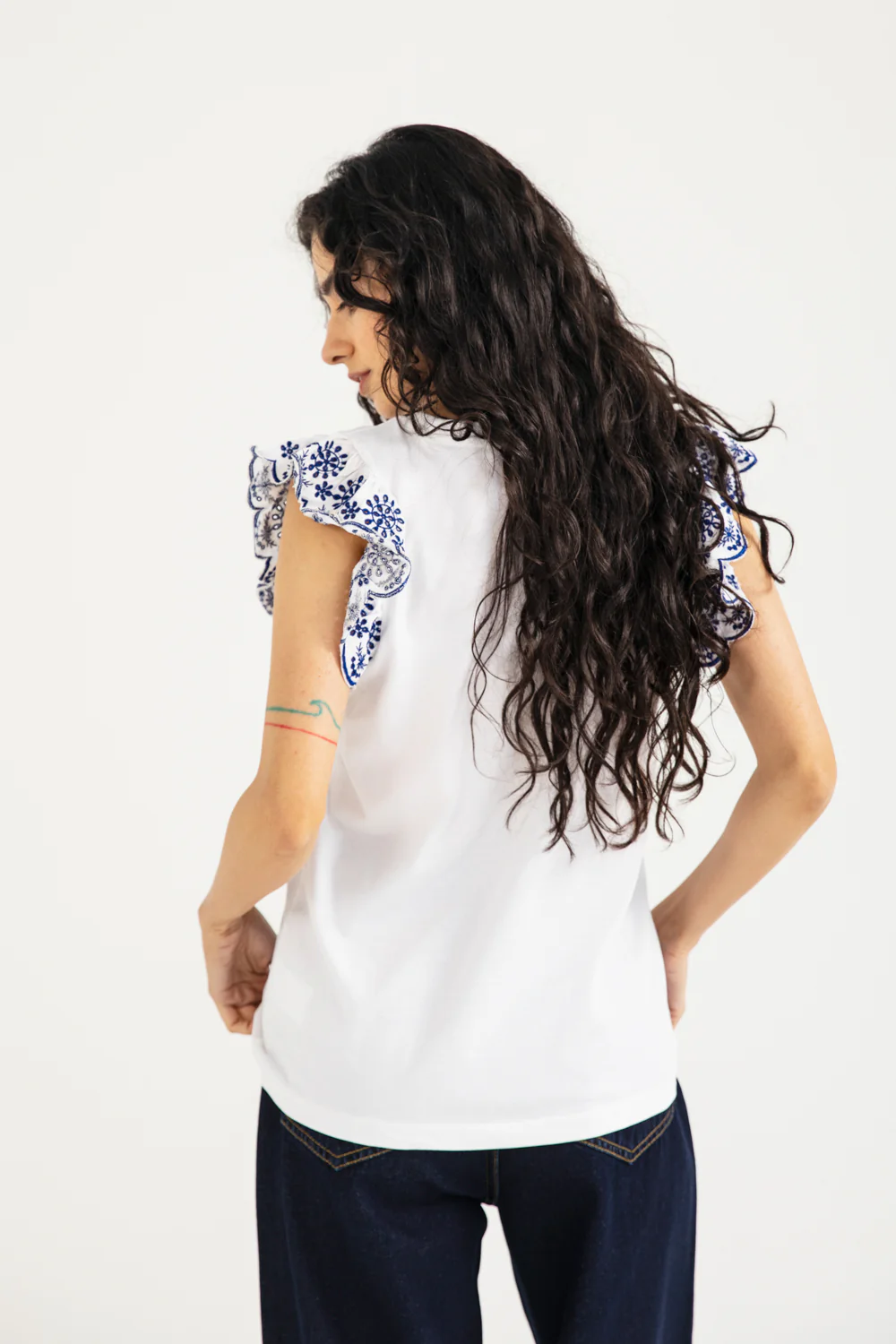 TEE WITH SCHIFFLI DETAIL - Image 3