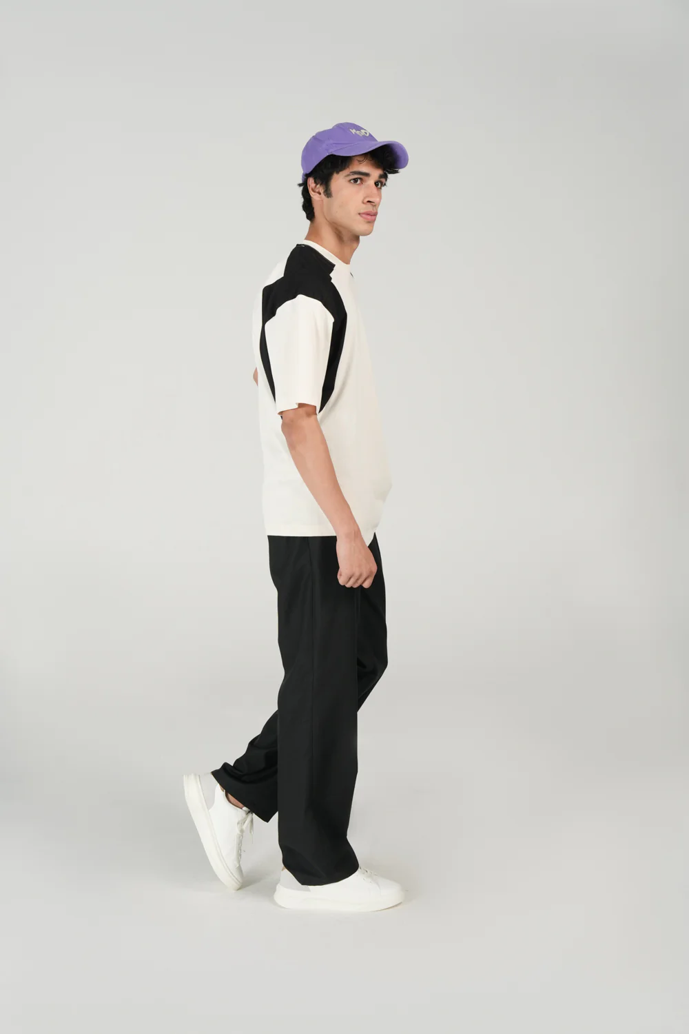 BAGGY FIT CONTRAST PANEL TEE - Image 2