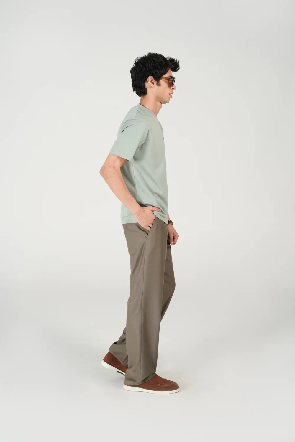GRAPHIC TEE - Image 2