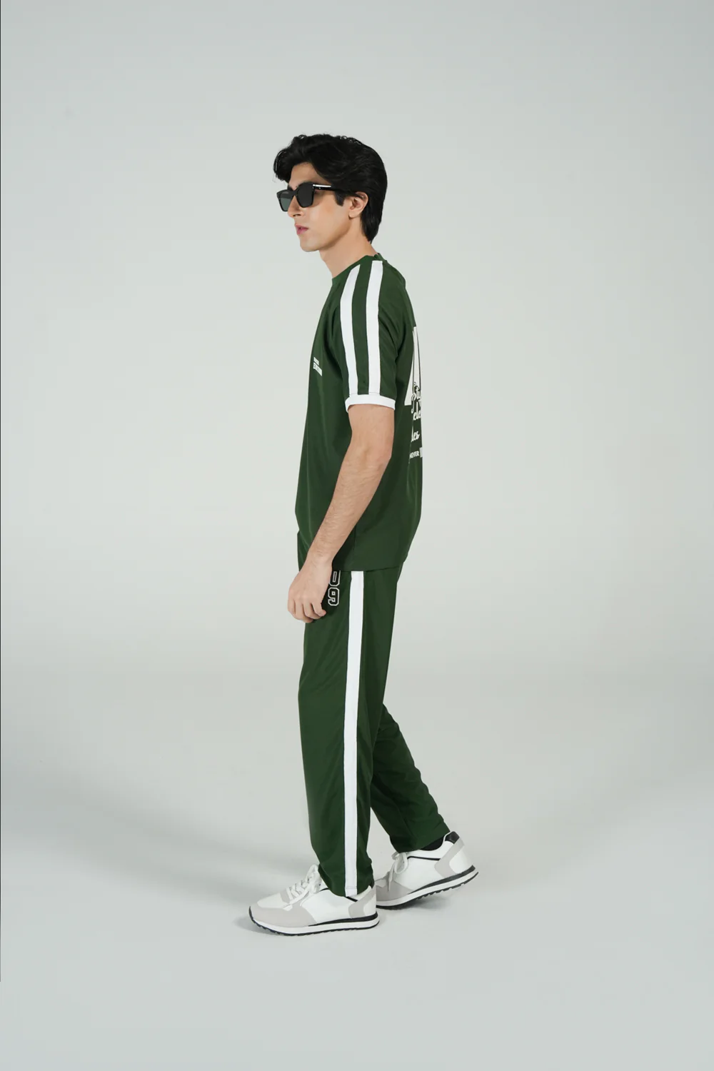 TEXTURED GRAPHIC TEE - Image 3