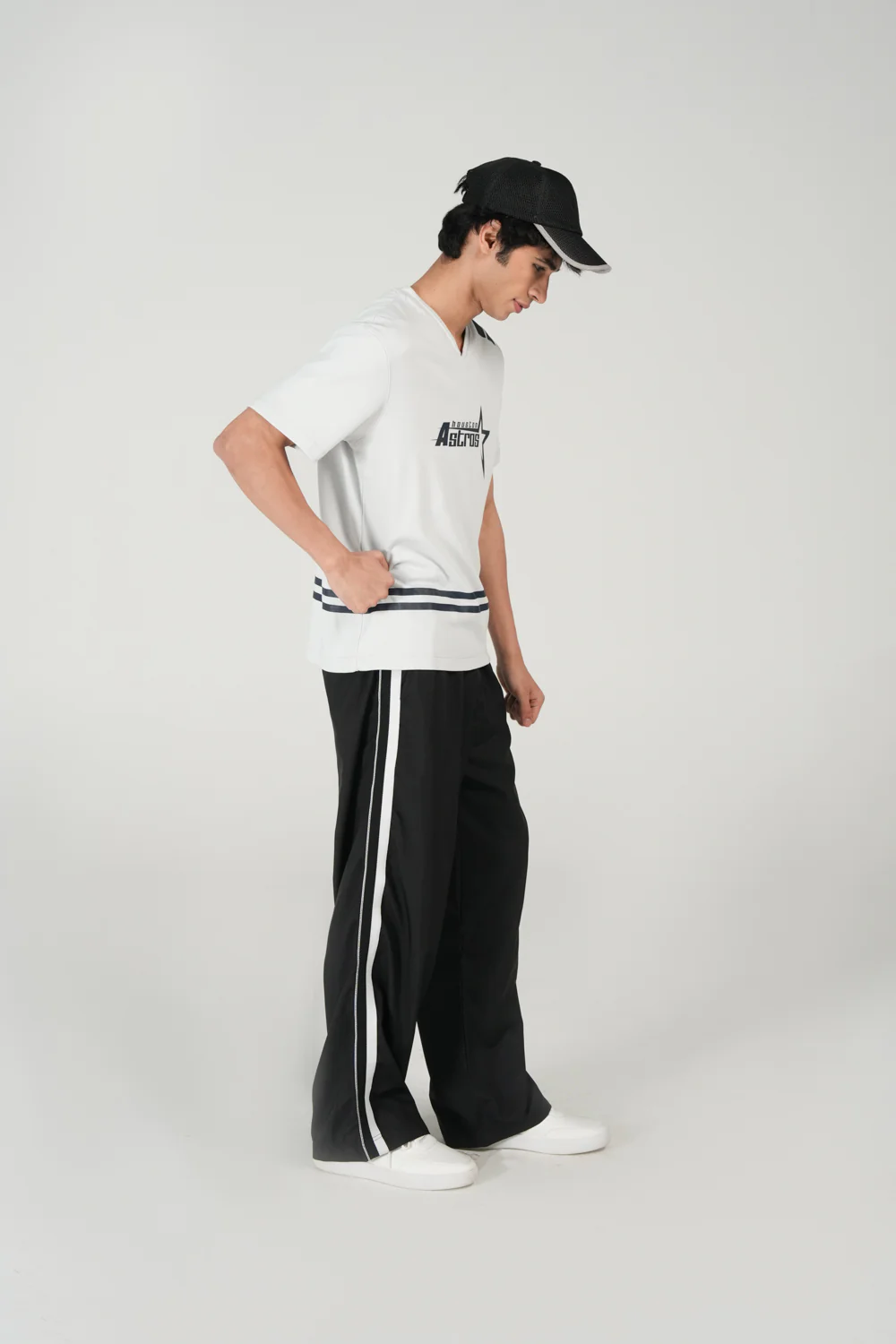 GRAPHIC TEE - Image 2