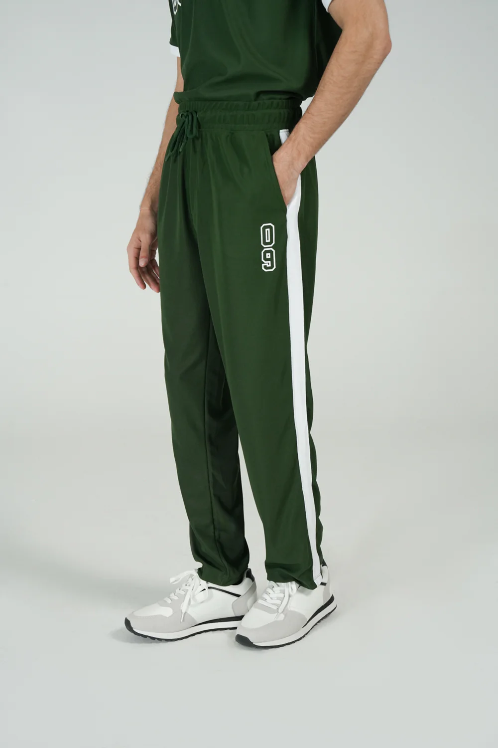 KNIT TROUSER WITH CONTRASTING STRIPES - Image 3