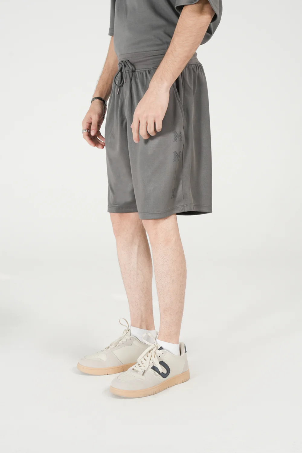 BAGGY FIT MESH SHORT - Image 2