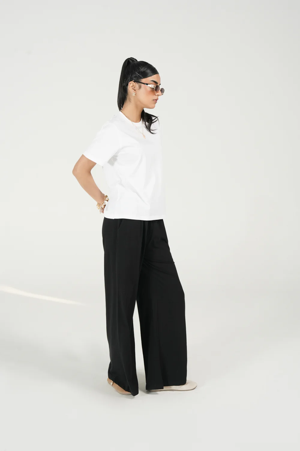 BASIC REGULAR TEE - Image 2