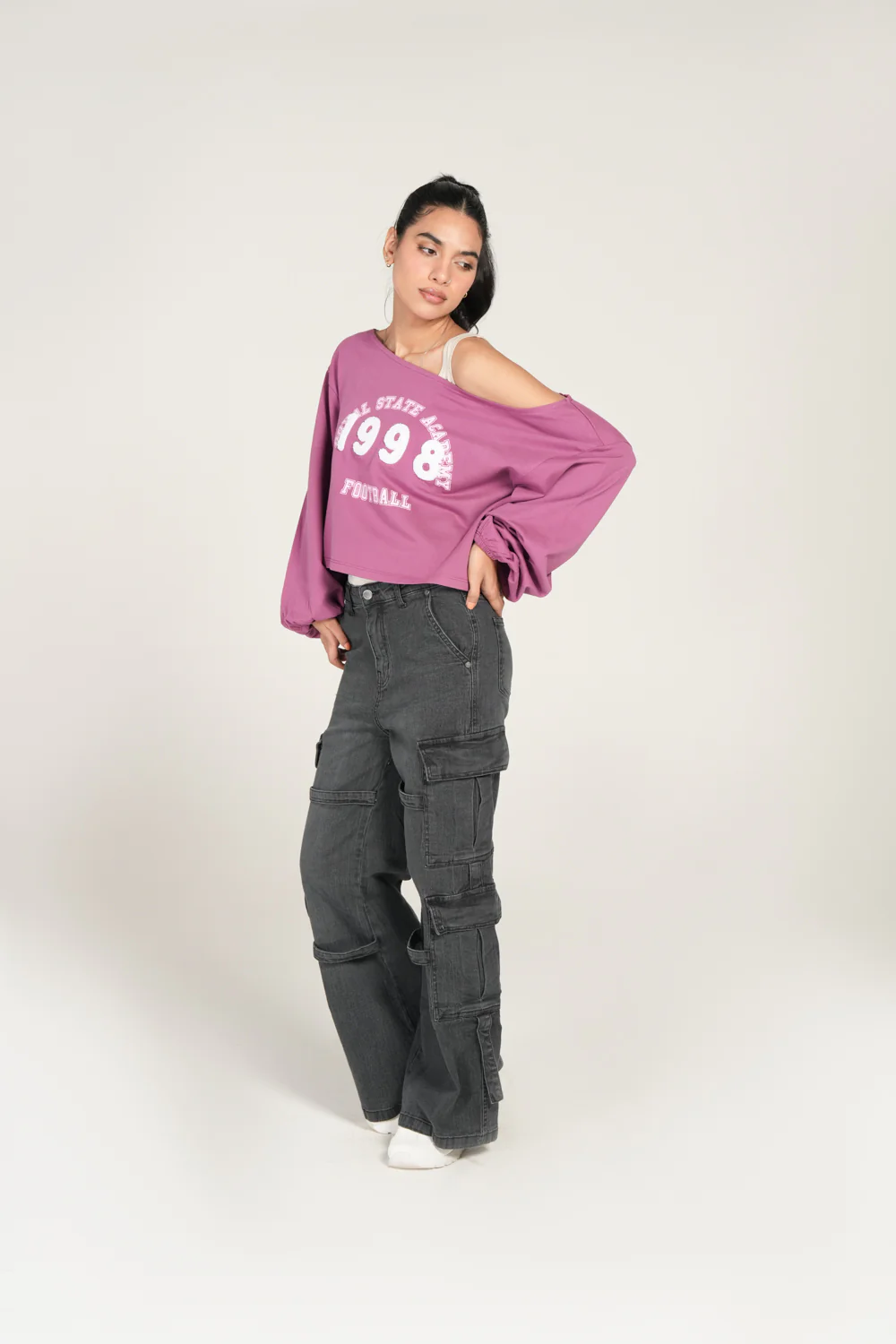 ASYMMETRICAL GRAPHIC TEE - Image 2