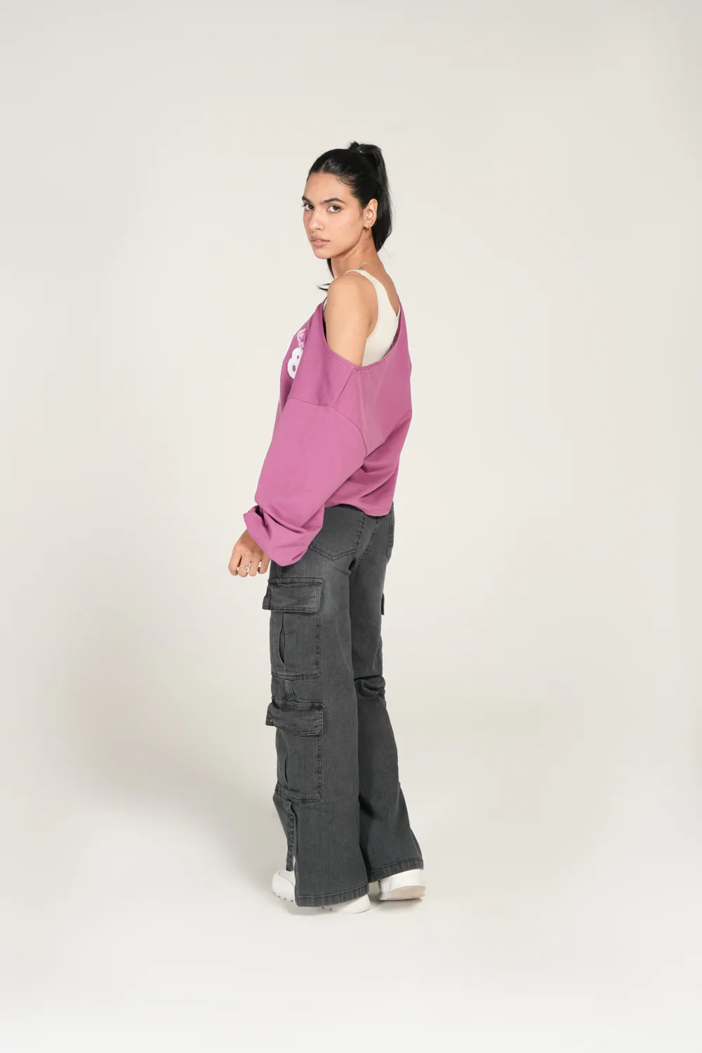 ASYMMETRICAL GRAPHIC TEE - Image 3
