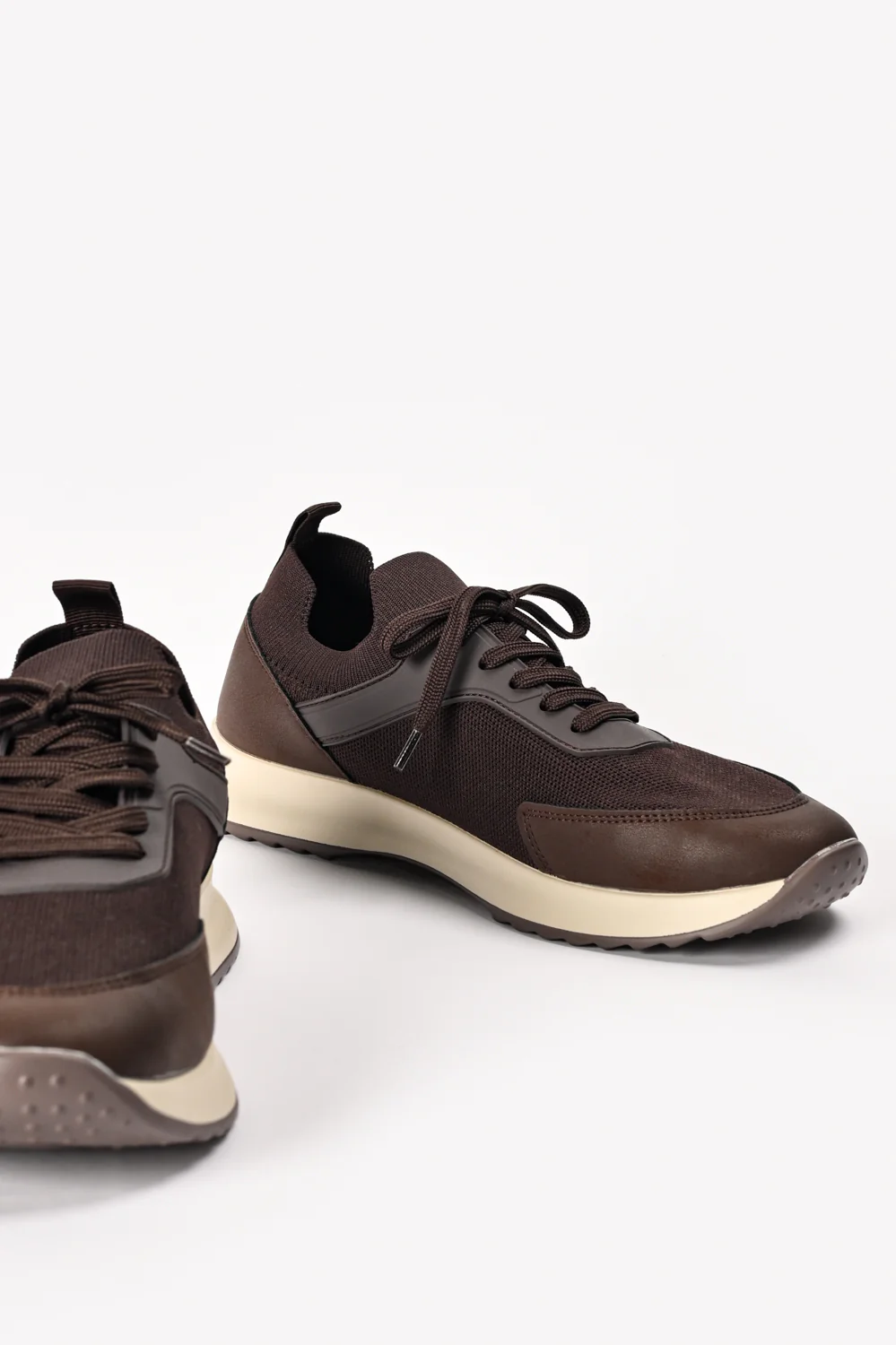 TRAINERS - Image 4