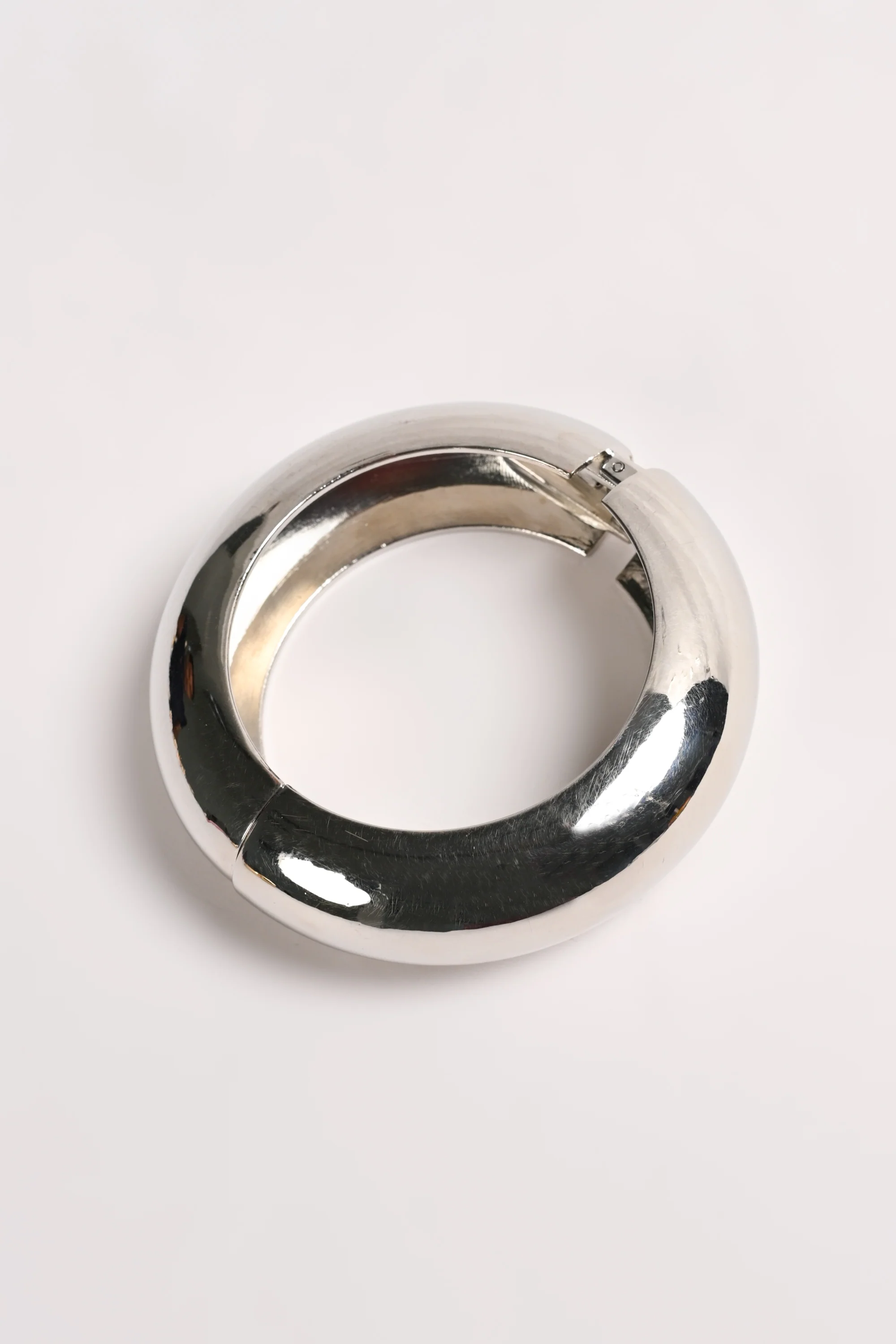 CHUNKY METAL CUFF
