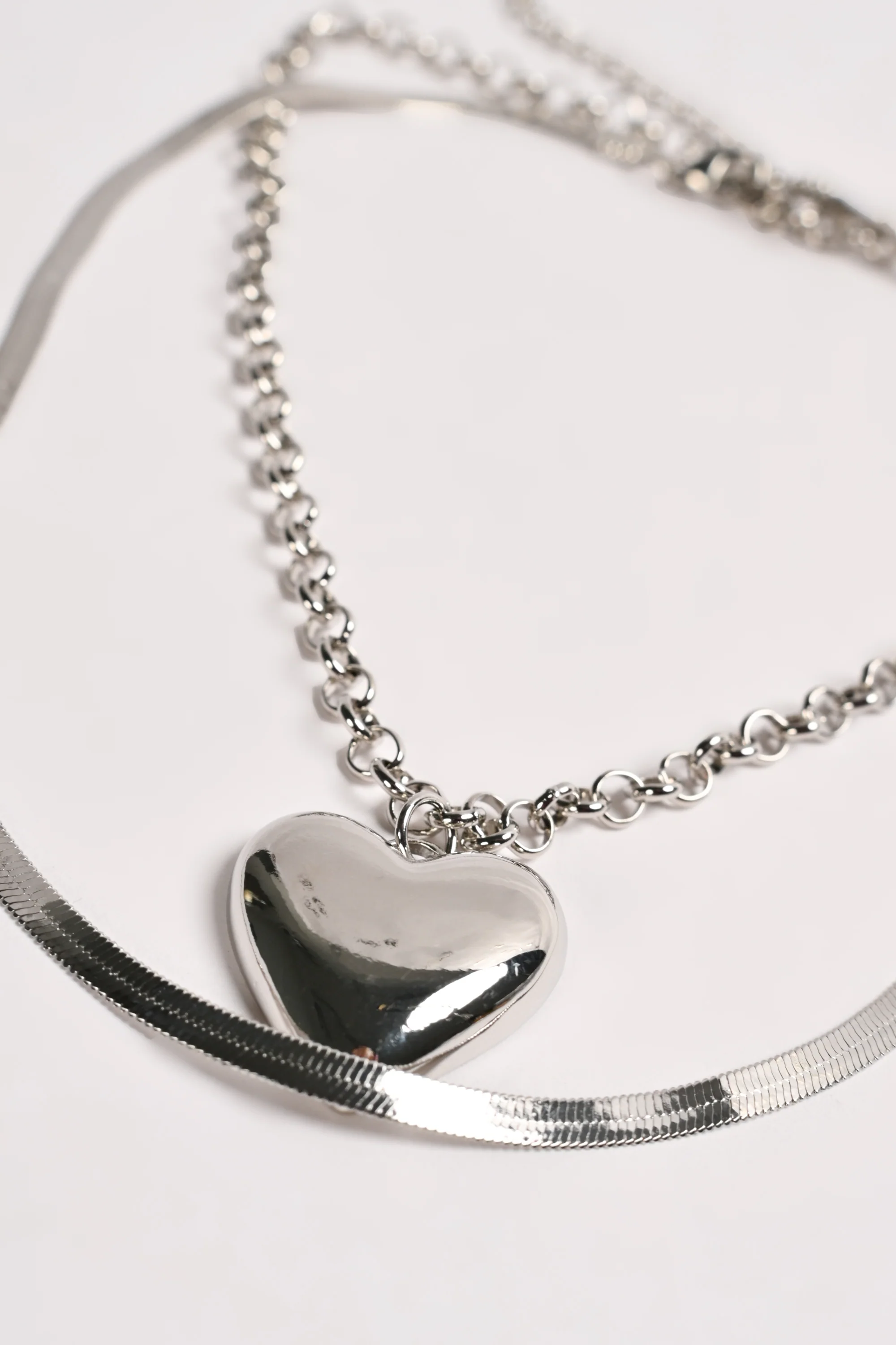 DOUBLE LAYERED NECKLACE - Image 4