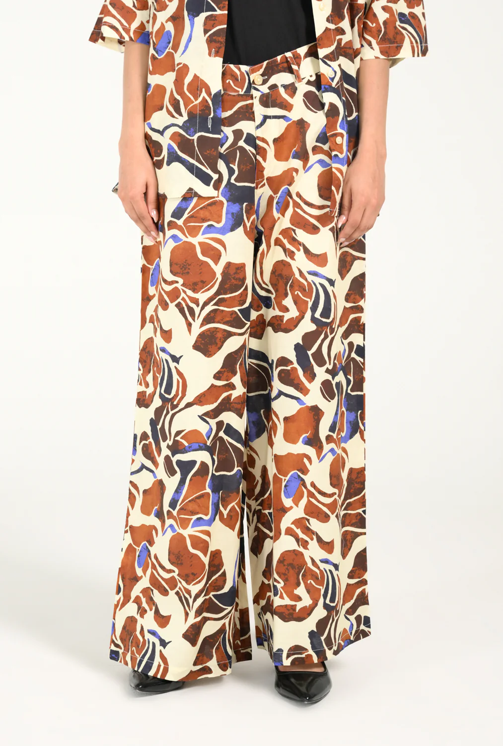 PRINTED MEGA WIDE TROUSERS