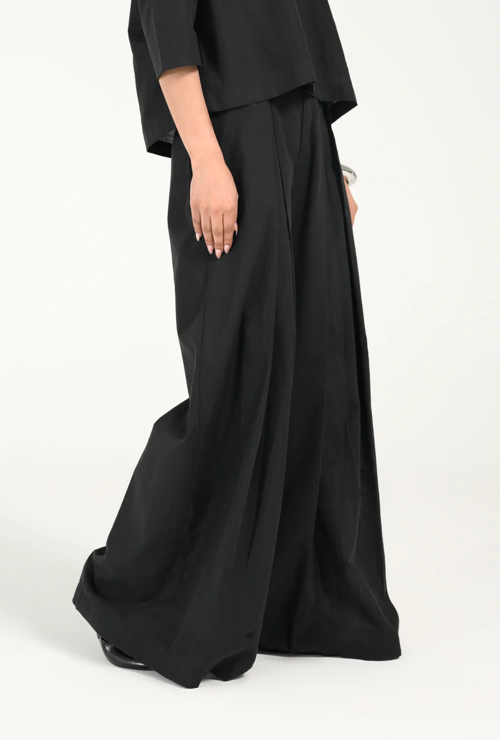 PLEATED WIDE LEG PANTS - Image 2