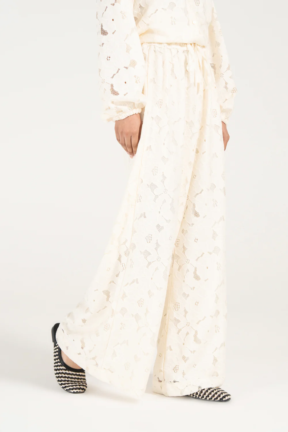 MEGA WIDE LACE PANTS - Image 2