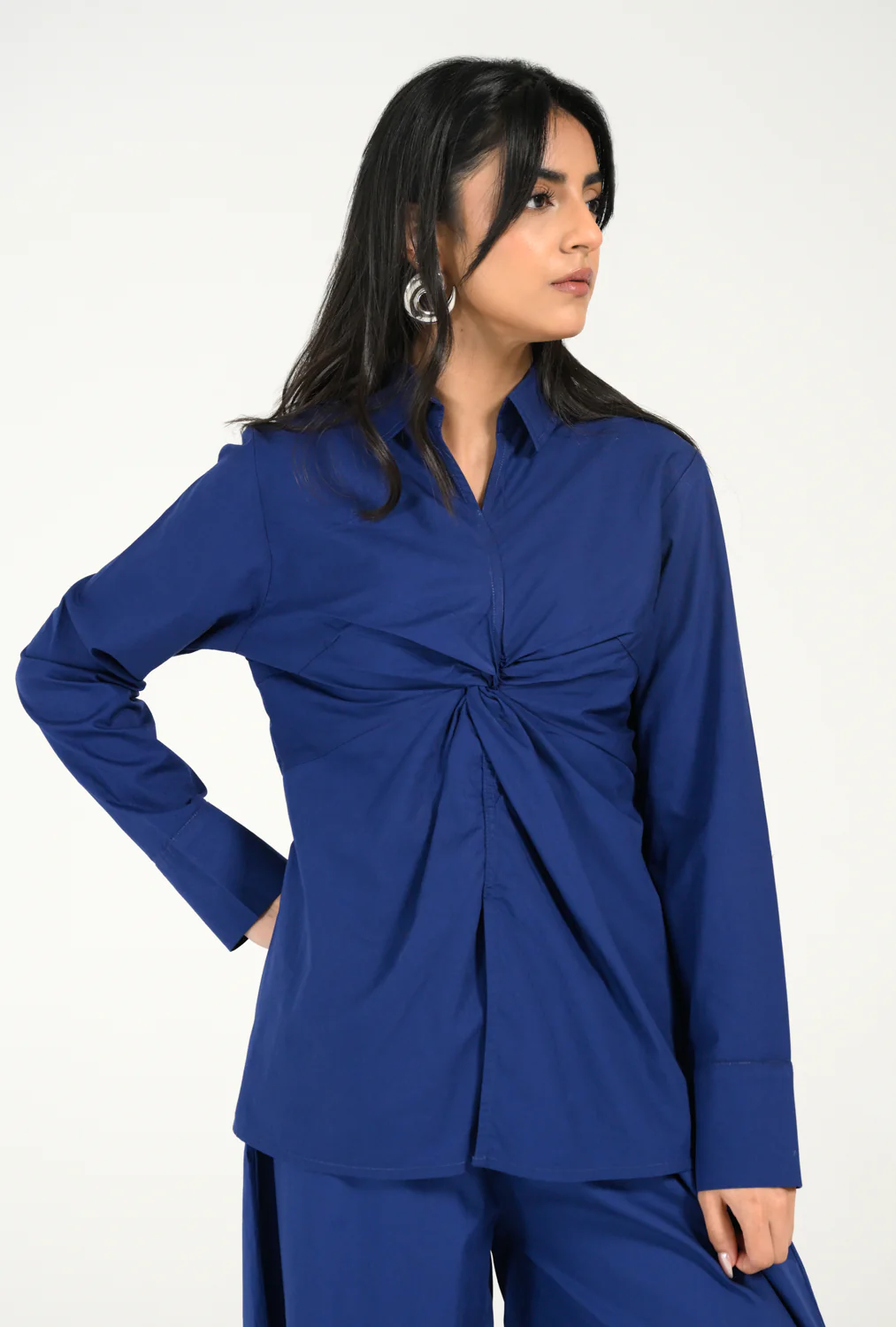 TOP WITH KNOT DETAIL - Image 5