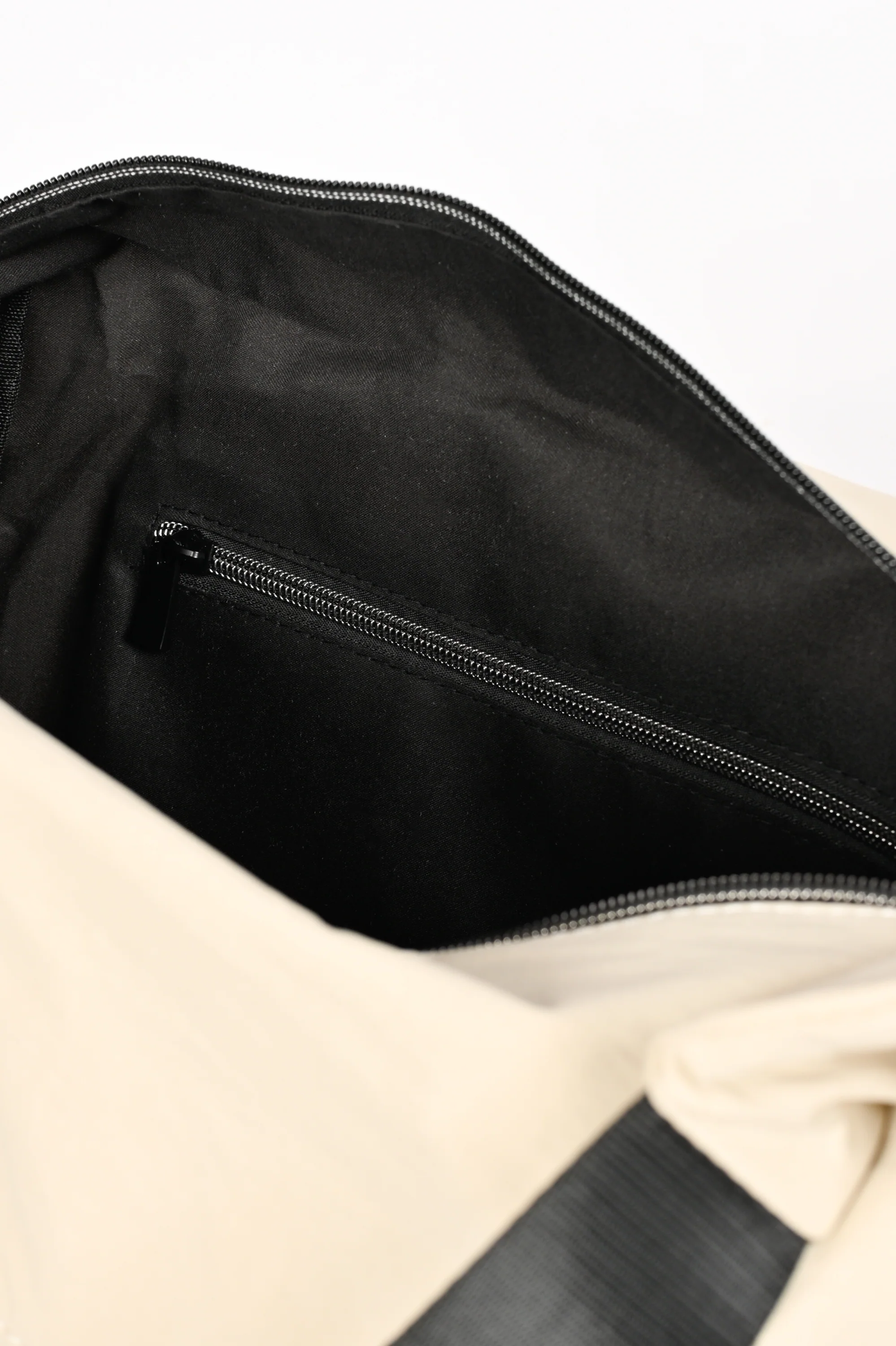 SHOULDER BAG - Image 4