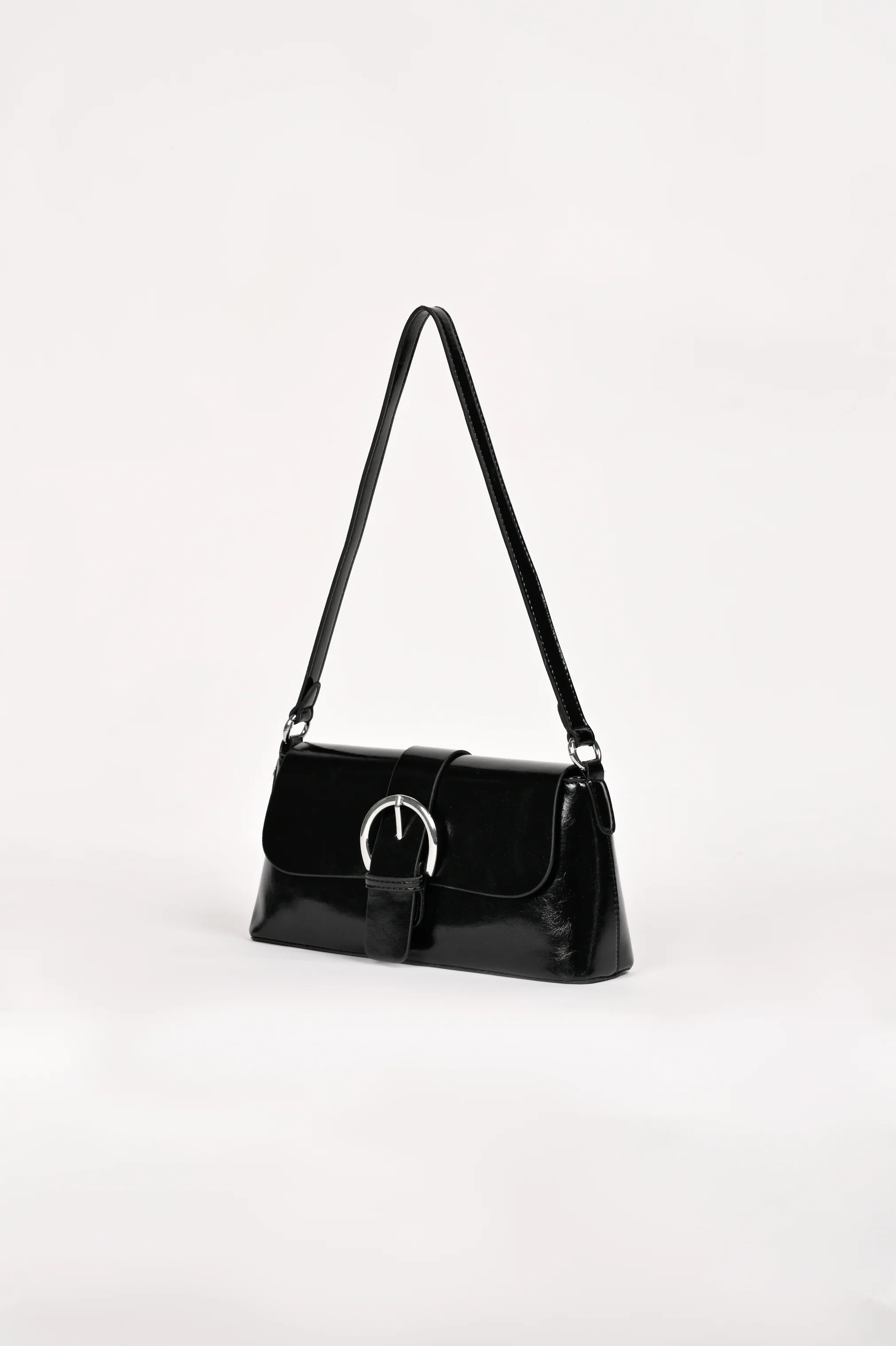 PATENT SHOULDER BUCKLE BAG - Image 2