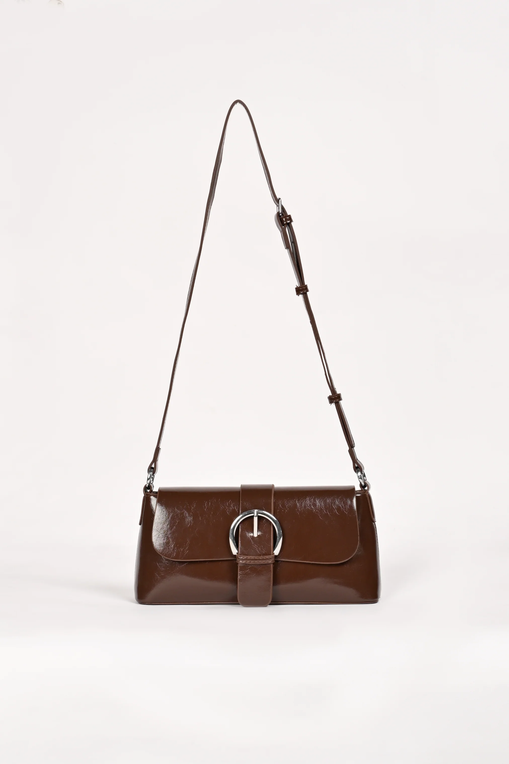 PATENT SHOULDER BUCKLE BAG - Image 4