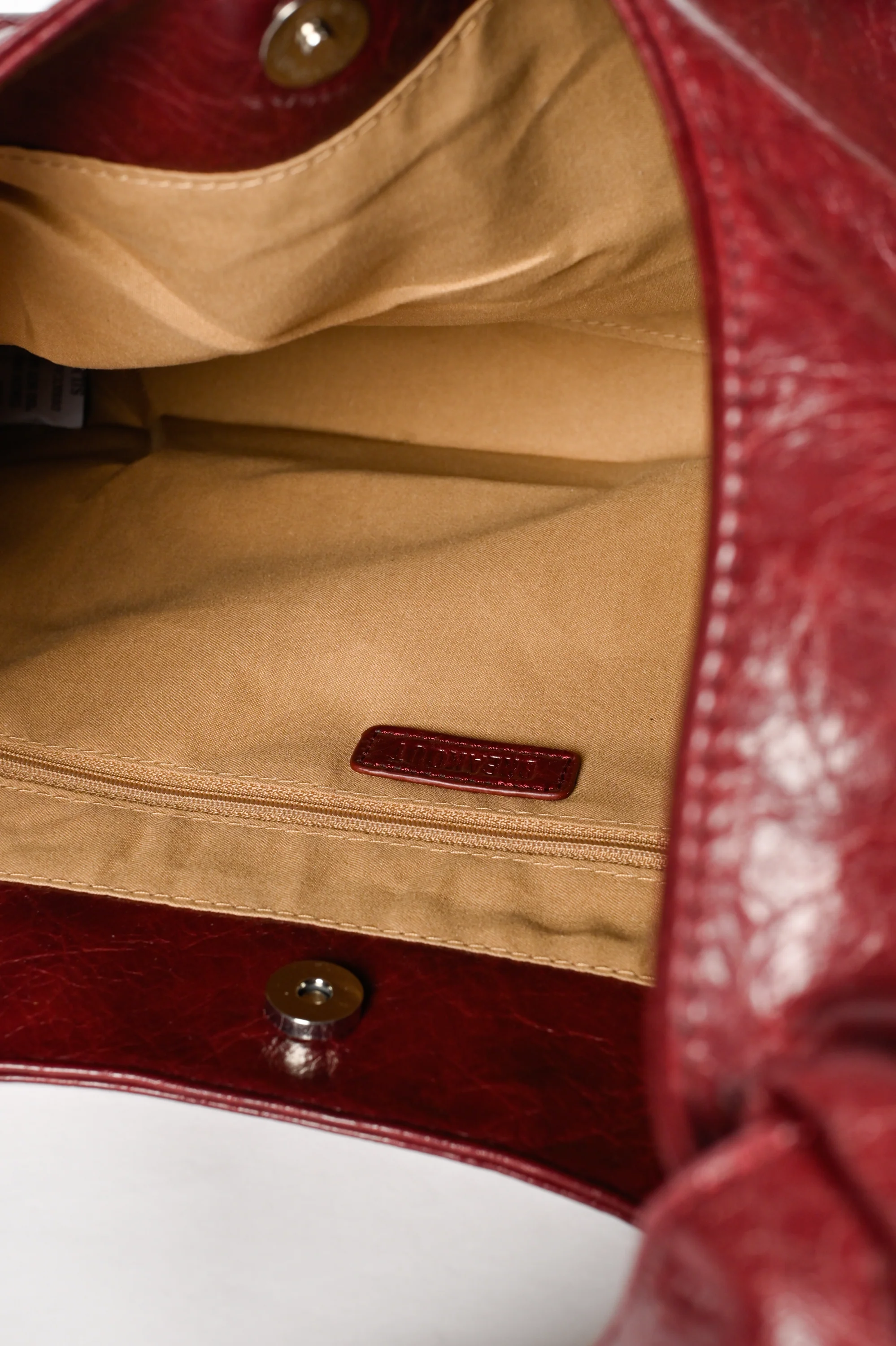 TEXTURED HOBO TOTE BAG - Image 4