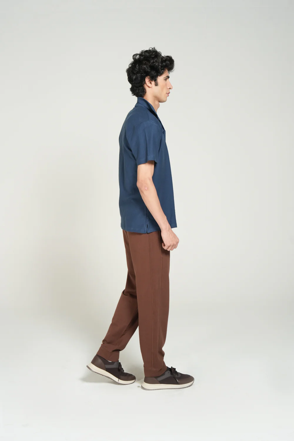 RESORT COLLAR BUTTON DOWN TEXTURED POLO - Image 2