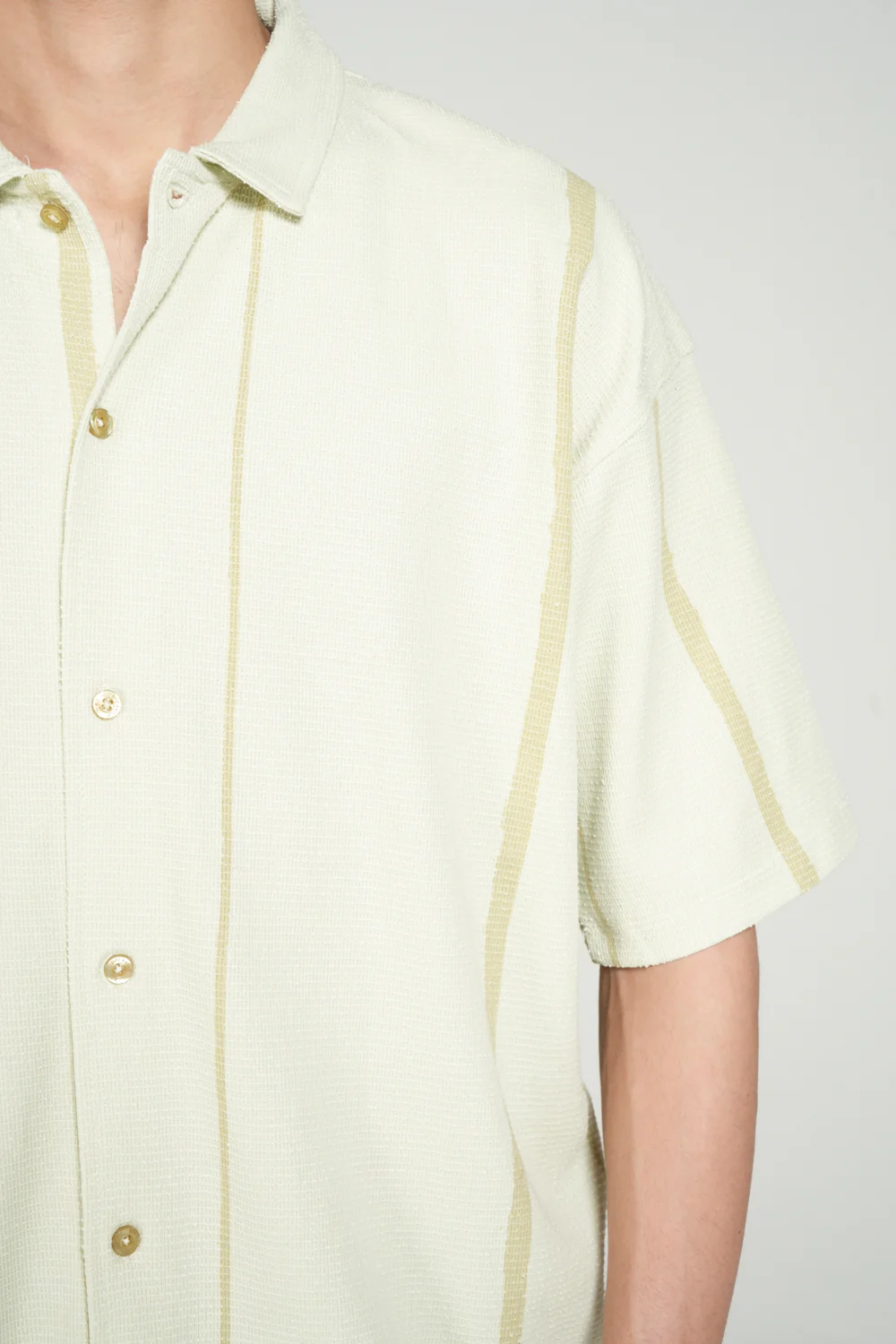 BAGGY FIT BUTTON DOWN TEXTURED PRINTED POLO - Image 4
