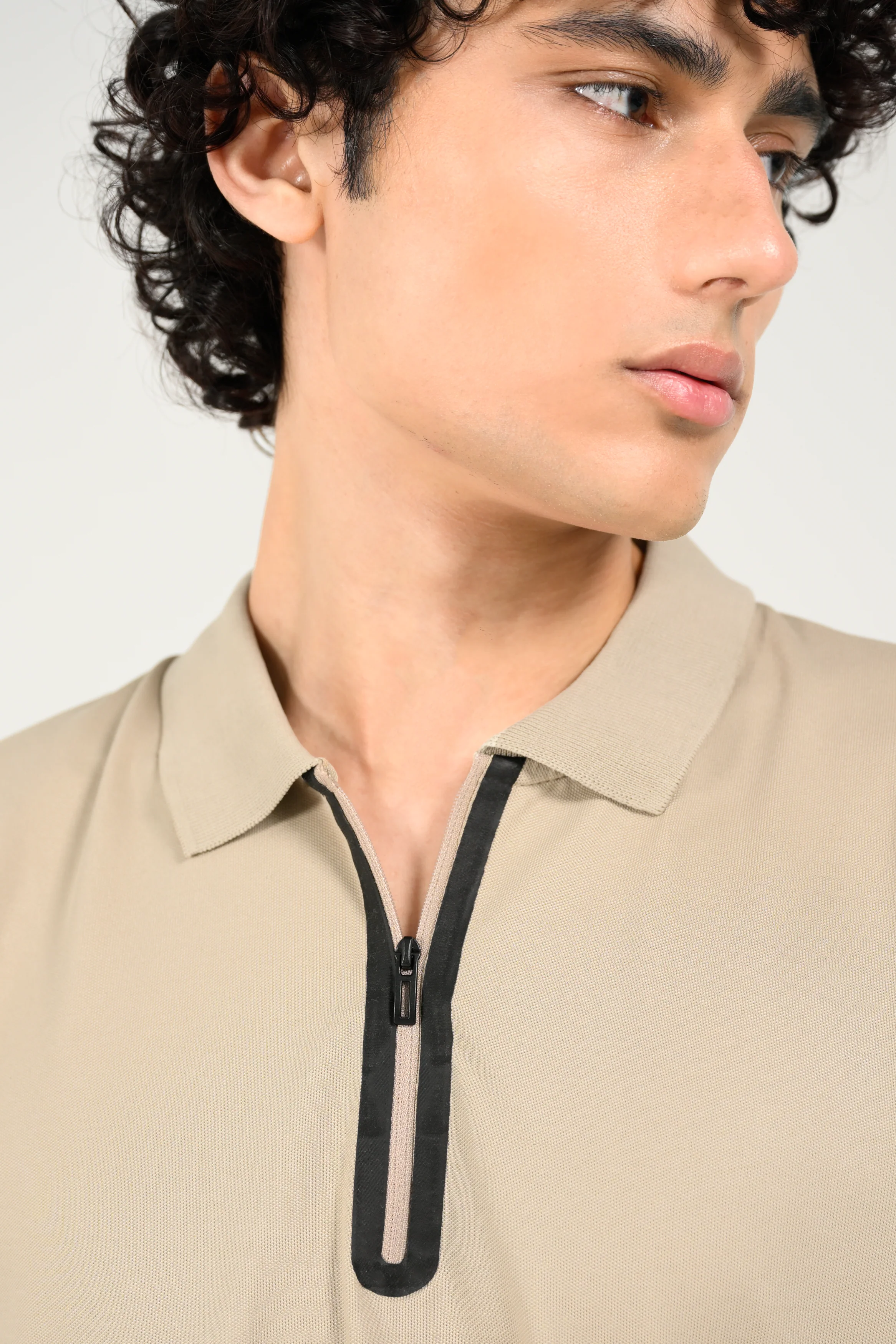 STRETCH TEXTURED ZIP PLACKET POLO - Image 4