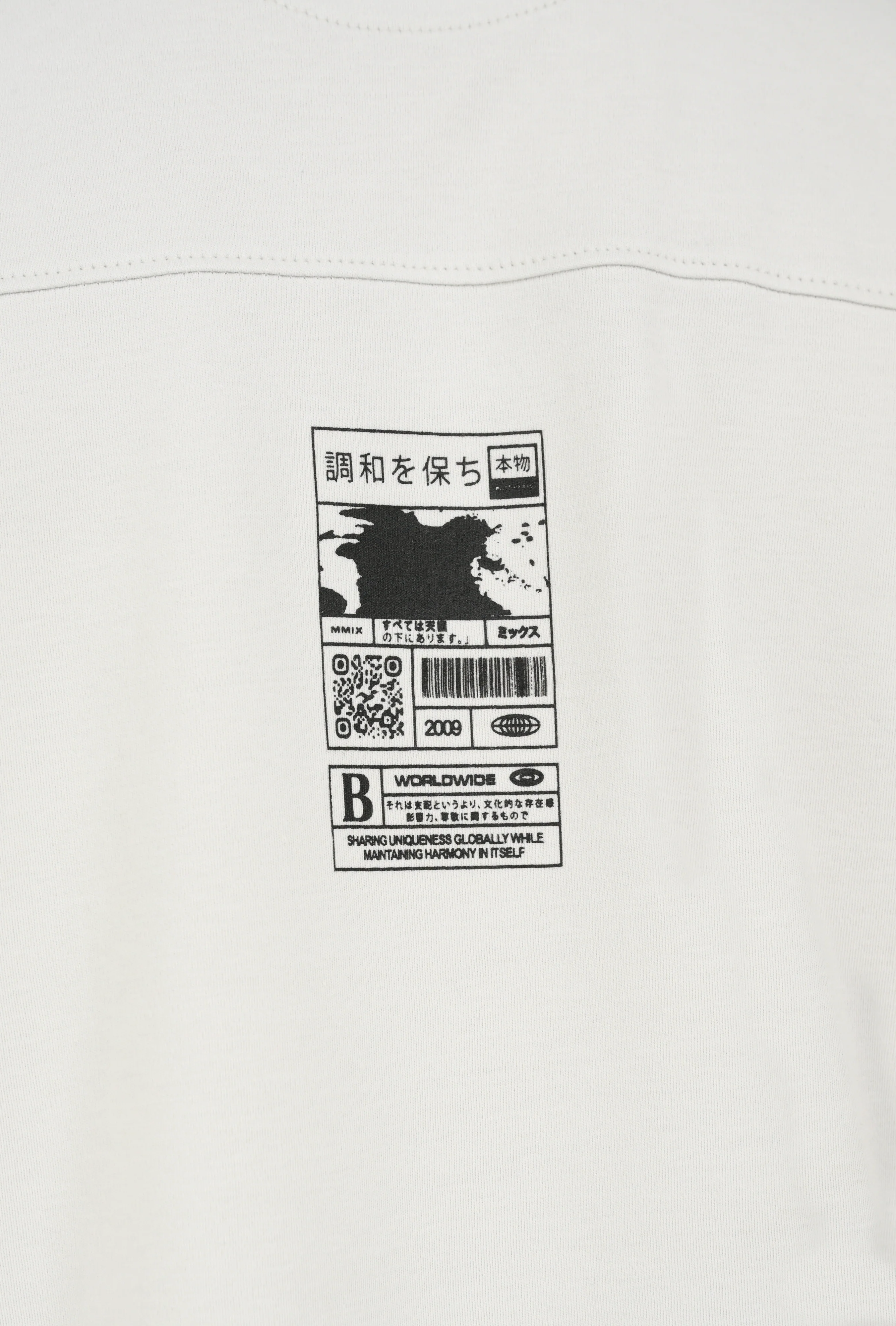 BOXY FIT CONTRAST RESORT COLLAR GRAPHIC POLO - Image 4