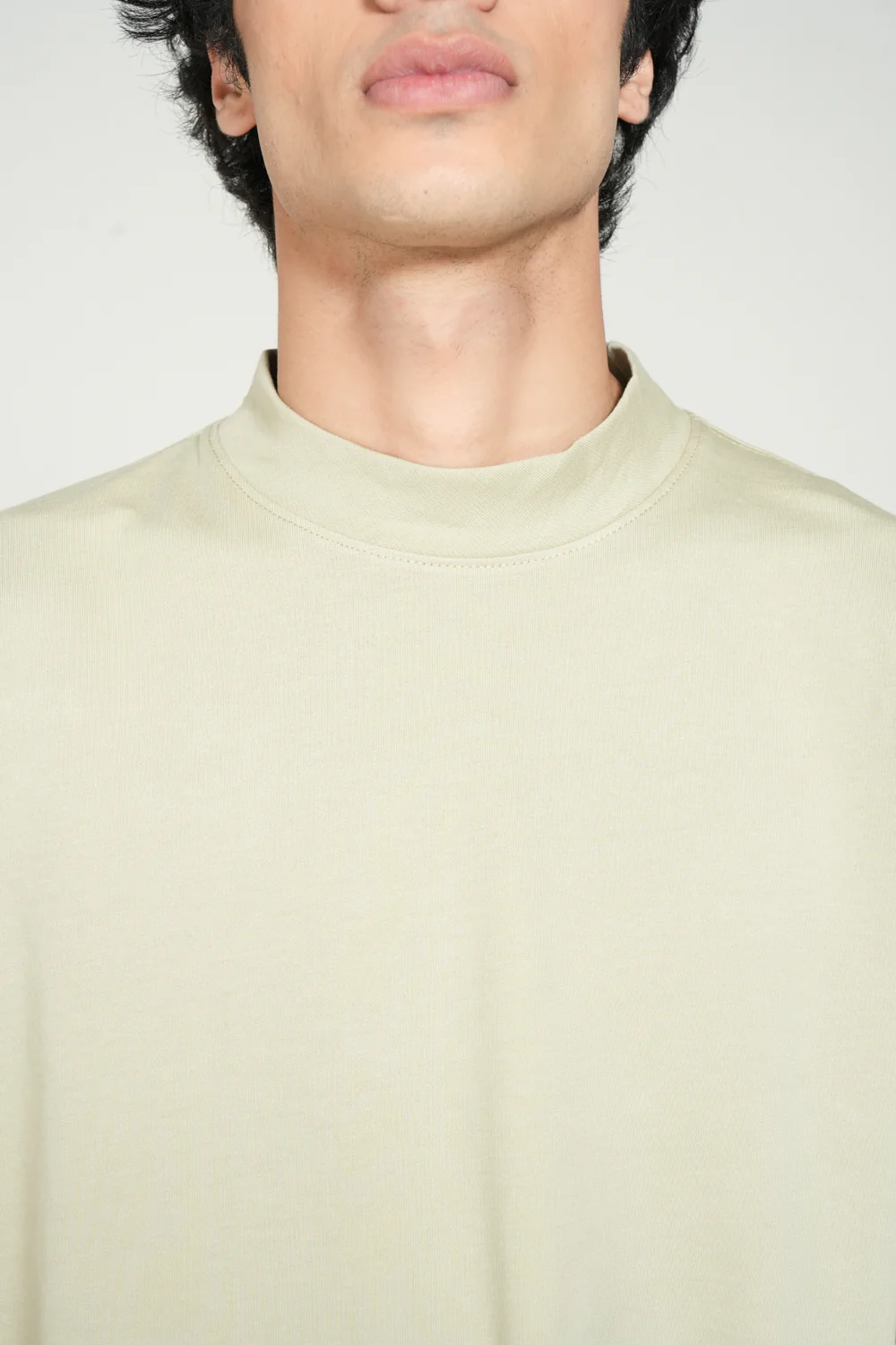 BOXY FIT MOCK NECK TEE - Image 4