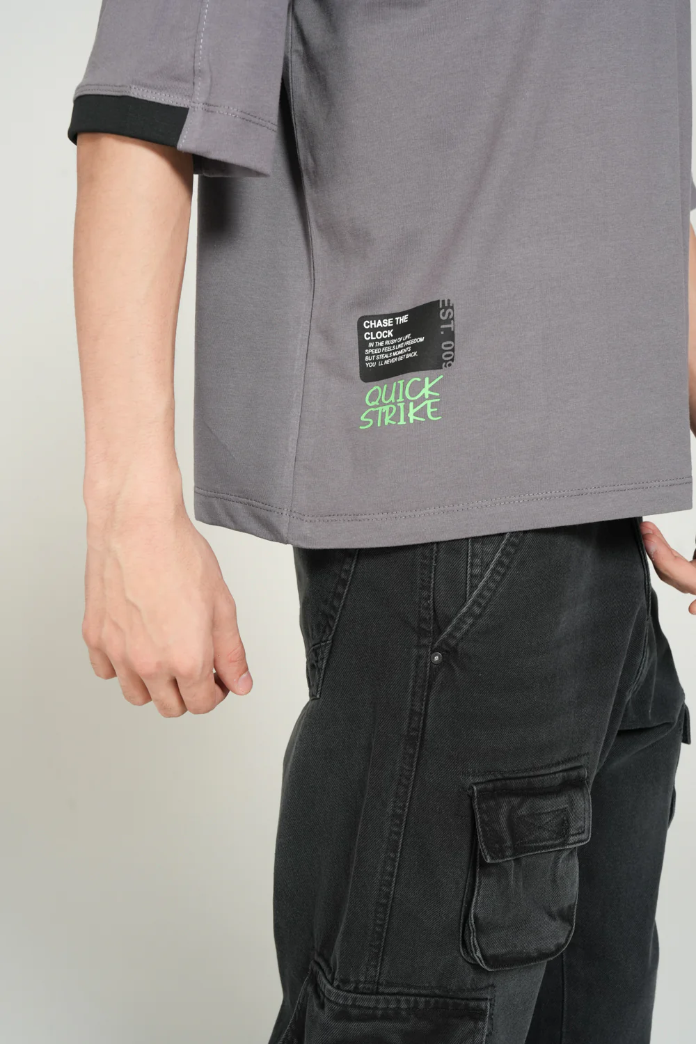 BOXY FIT GRAPHIC TEE - Image 4