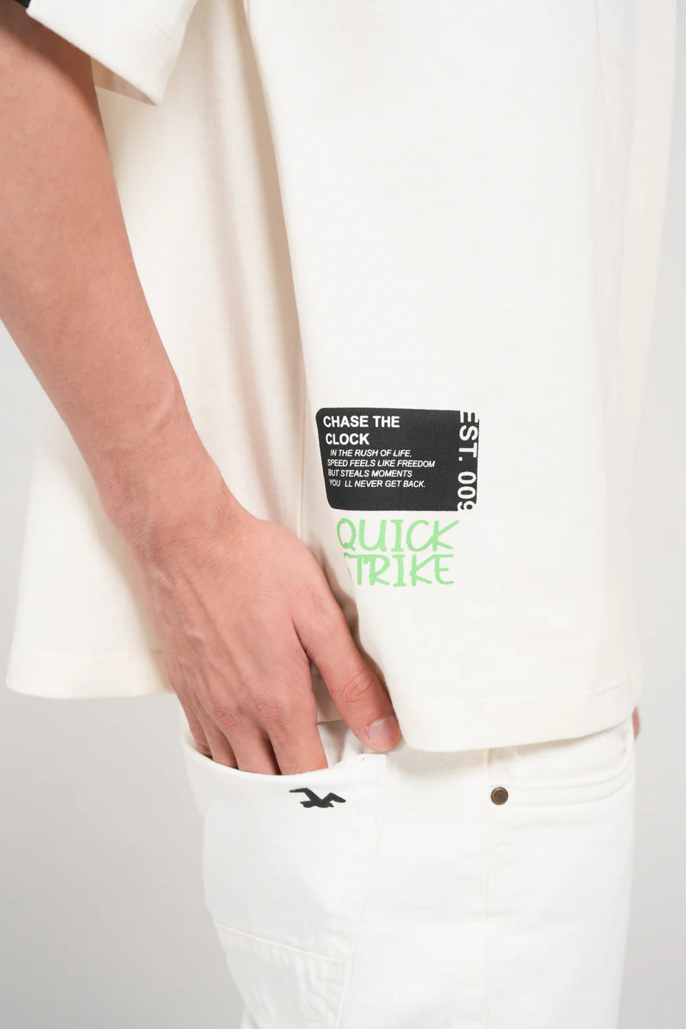 BOXY FIT GRAPHIC TEE - Image 4
