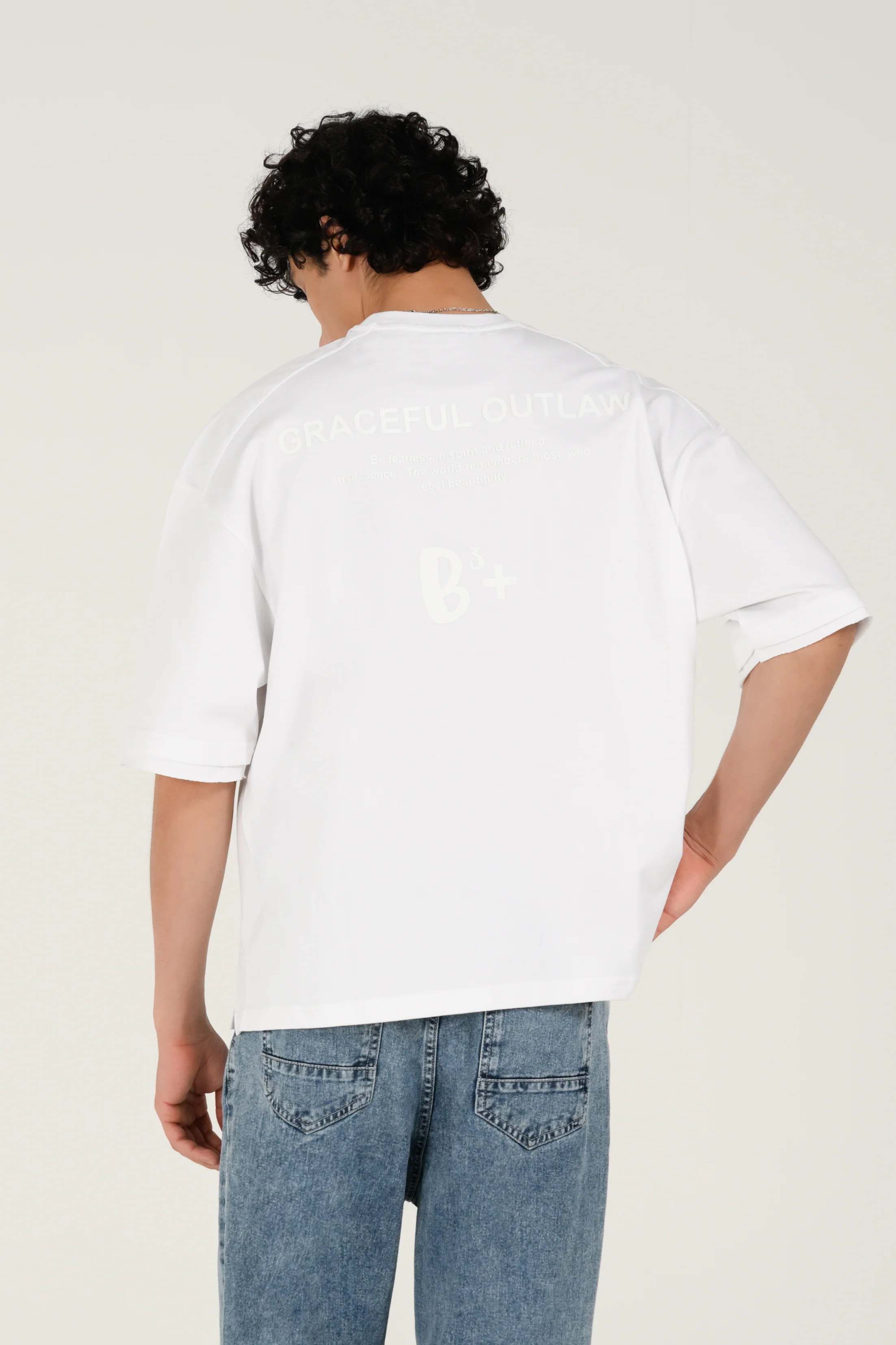 BOXY FIT GRAPHIC TEE - Image 2