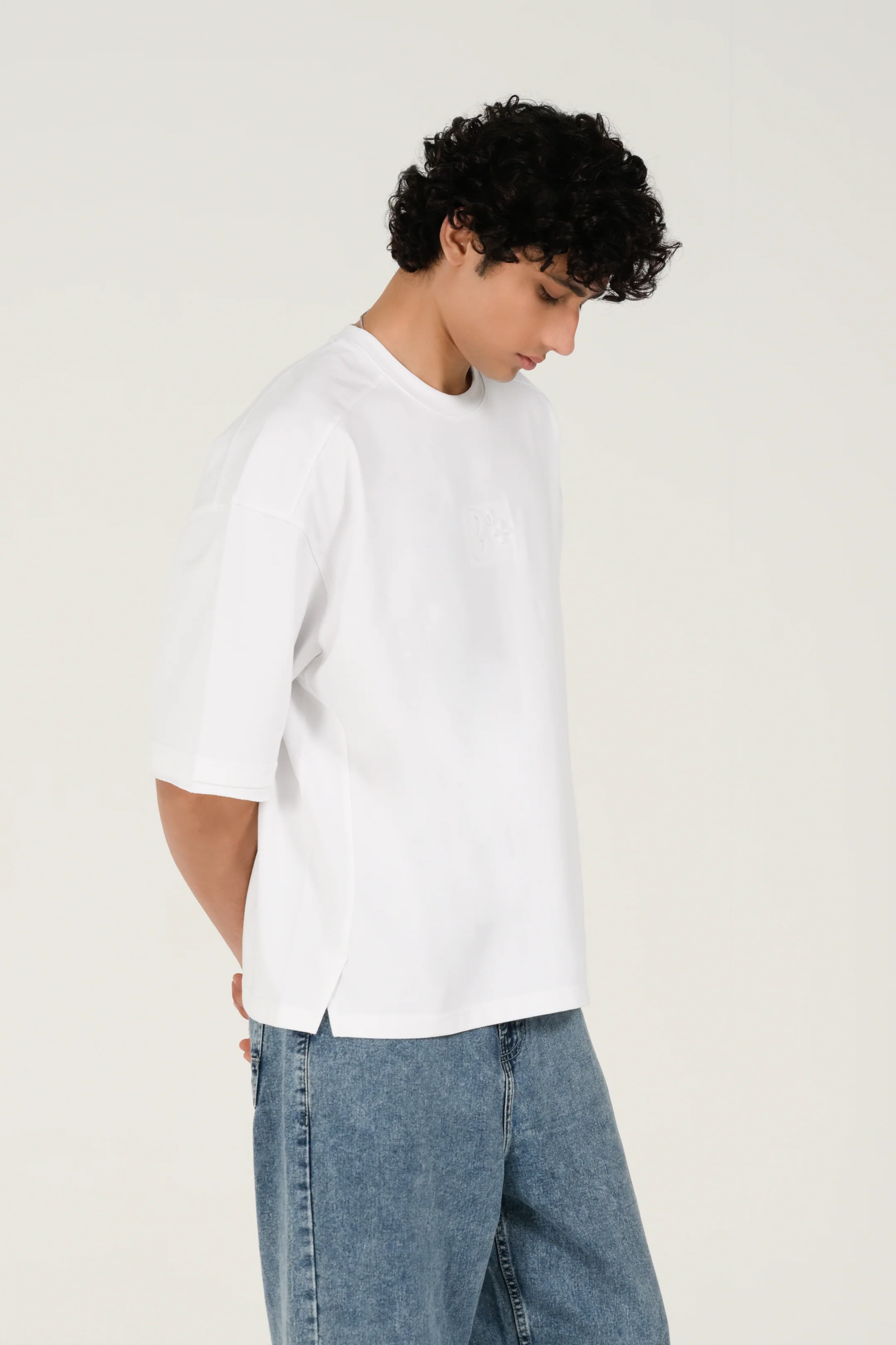 BOXY FIT GRAPHIC TEE - Image 4