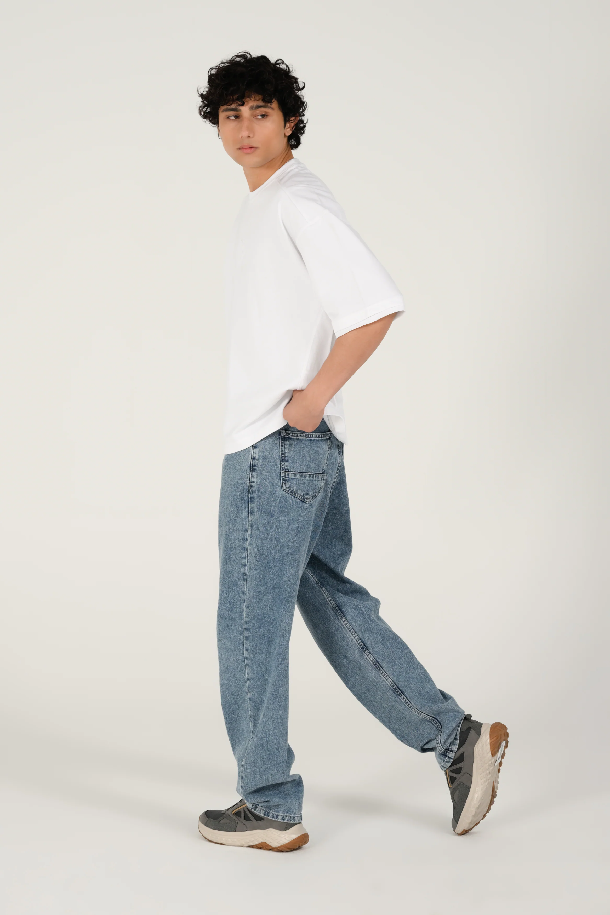 BOXY FIT GRAPHIC TEE - Image 5