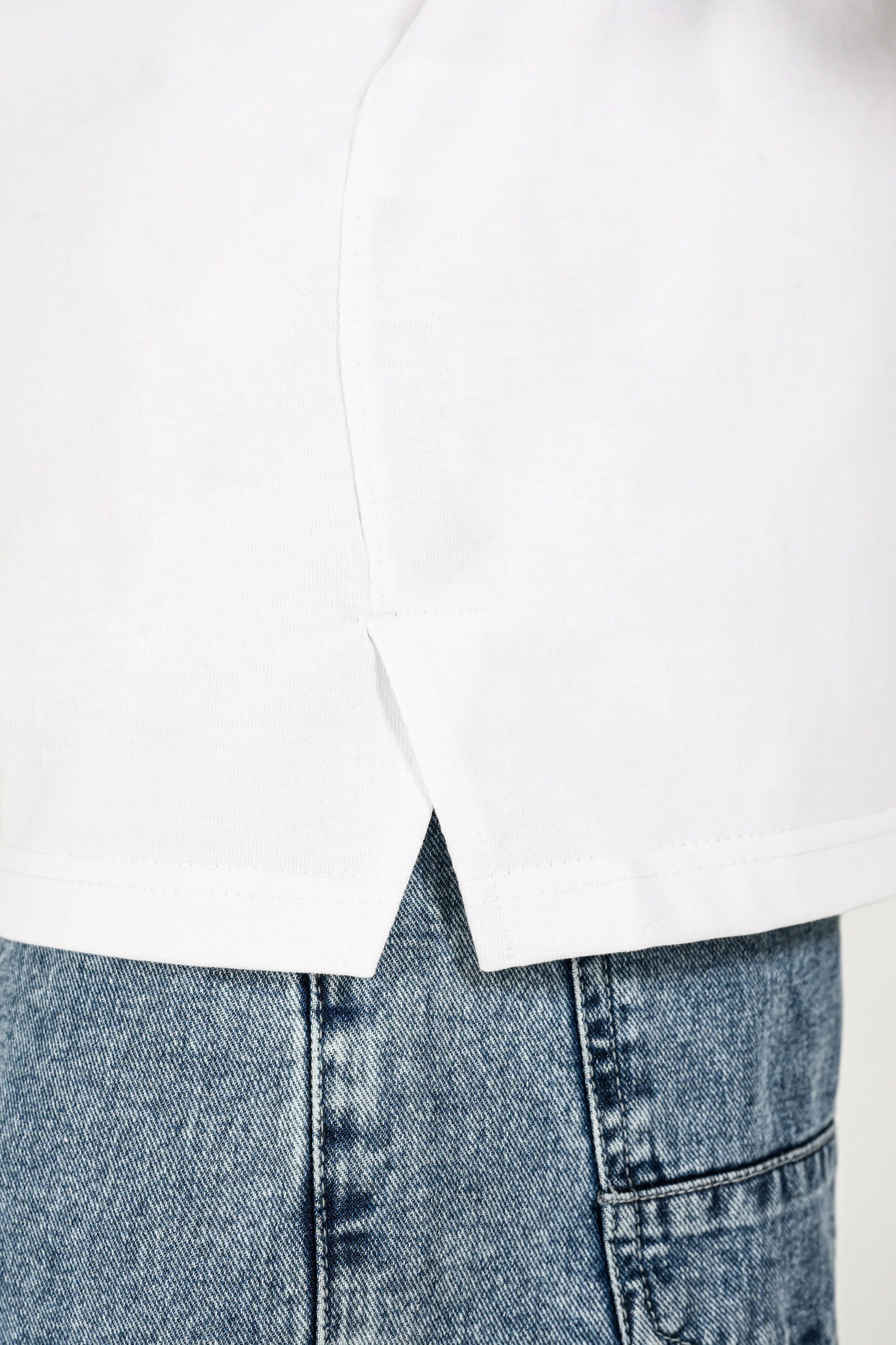 BOXY FIT GRAPHIC TEE - Image 6