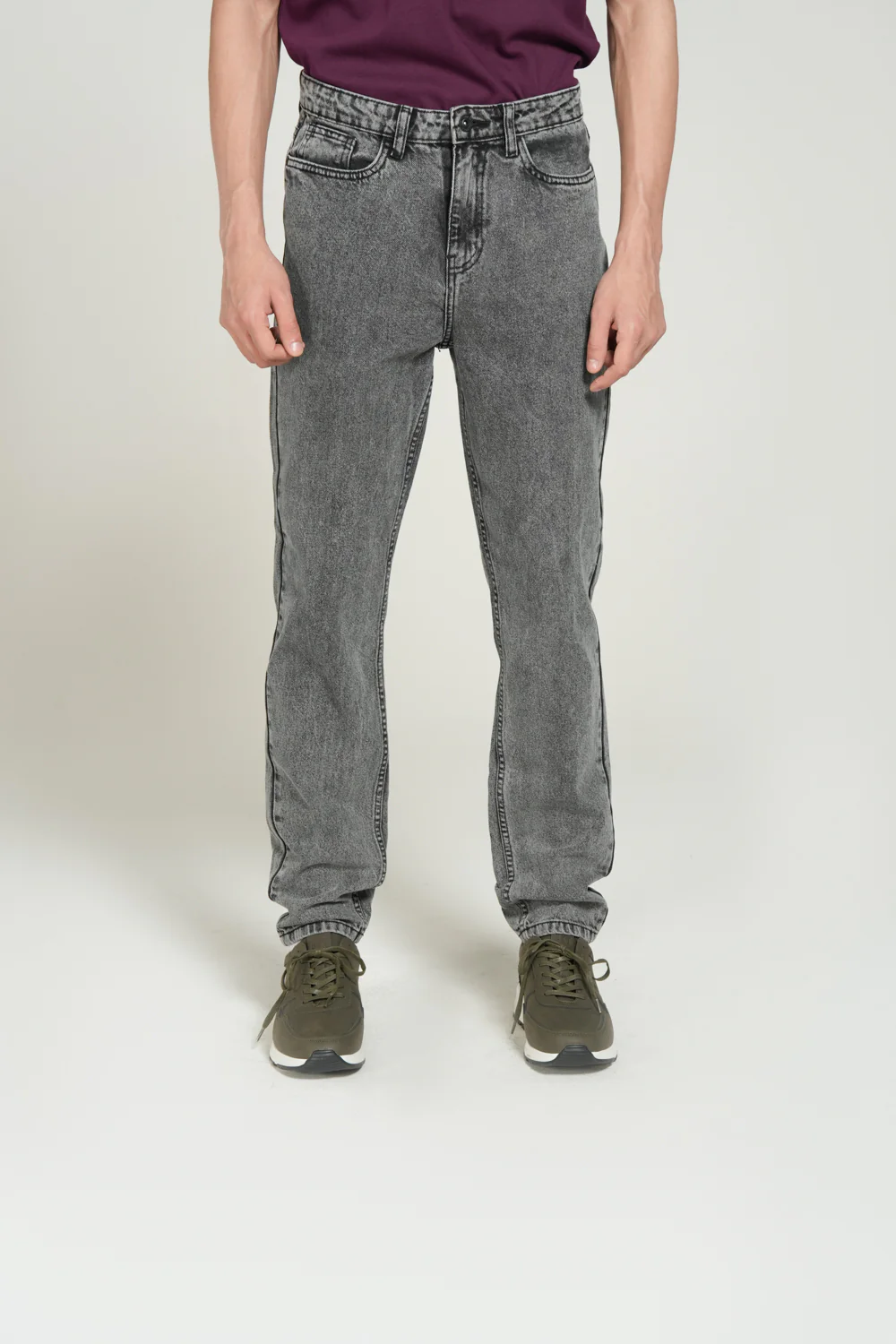 REGULAR FIT DENIM
