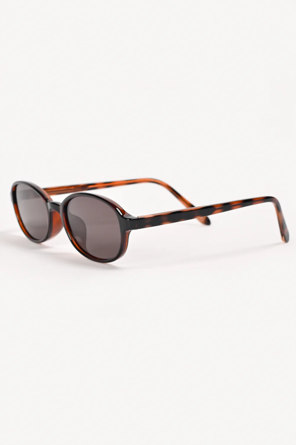 LOW OVAL SUNGLASSES - Image 2