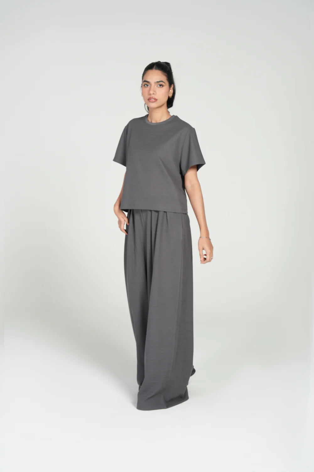 TEXTURED BOXY FIT TEE - Image 2
