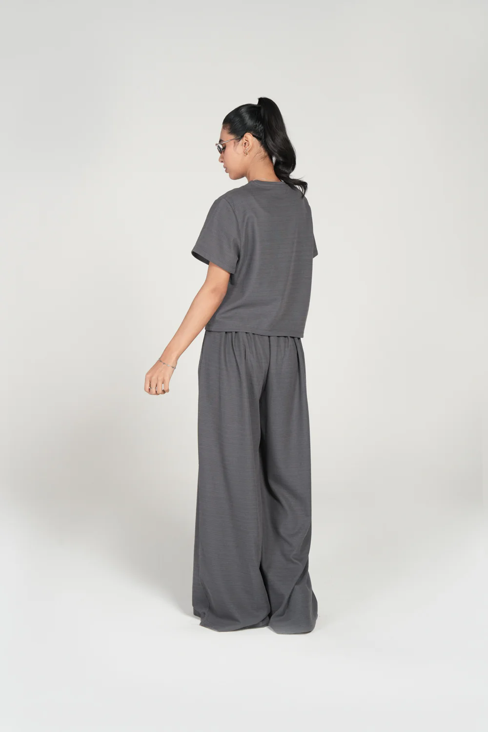 TEXTURED BOXY FIT TEE - Image 3