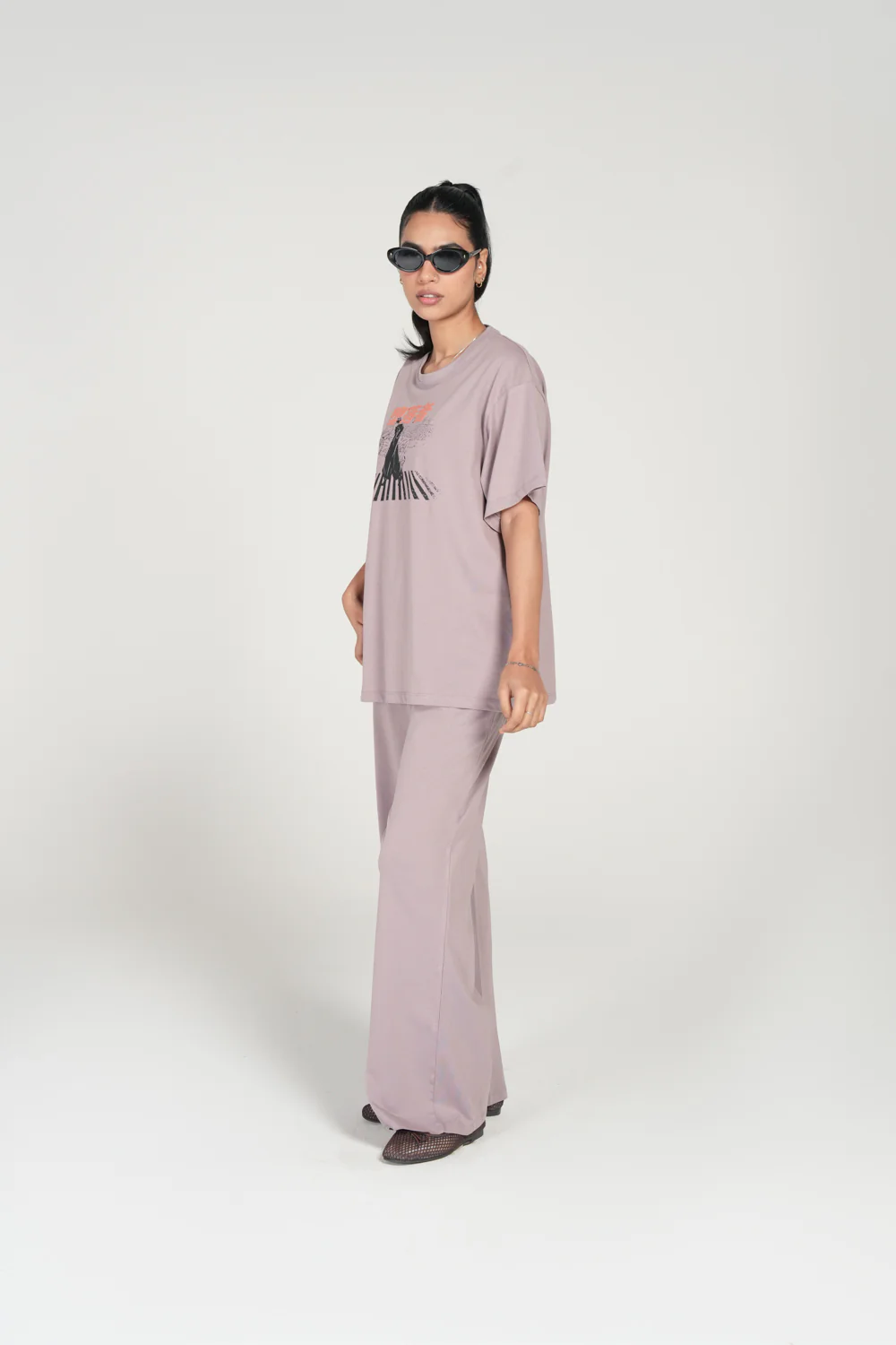 GRAPHIC OVERSIZED TEE - Image 2