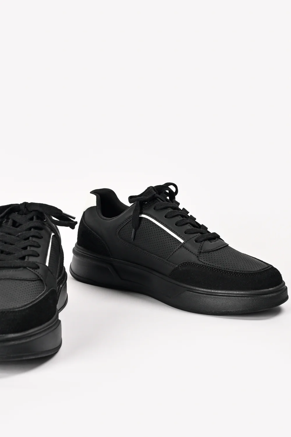 TRAINERS - Image 4