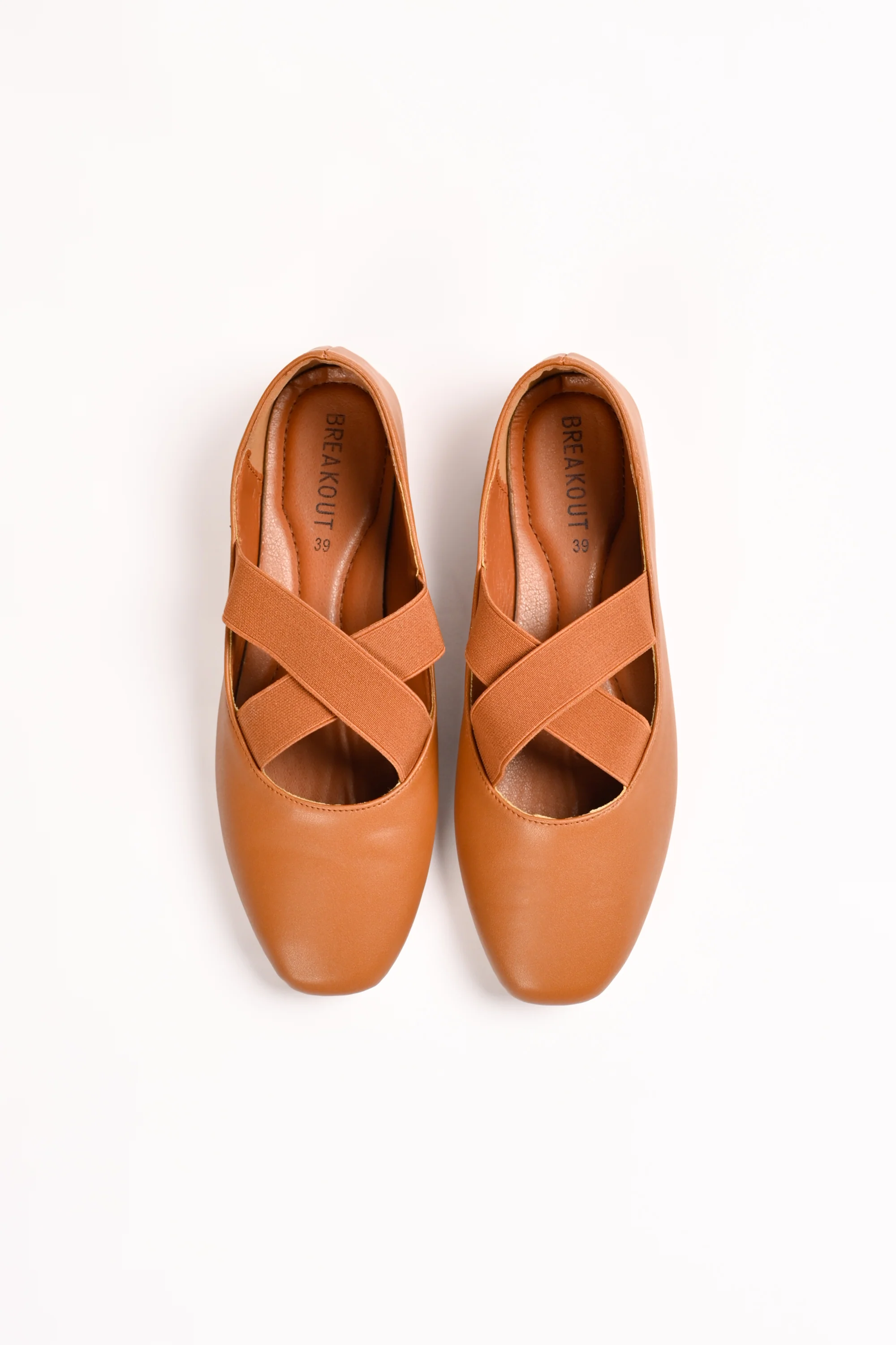PUMPS WITH STRAP DETAIL - Image 2