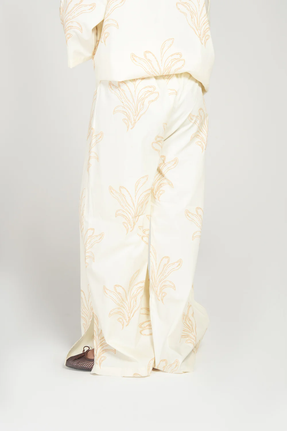 EMBOSSED PRINTED WIDE LEG TROUSERS - Image 3