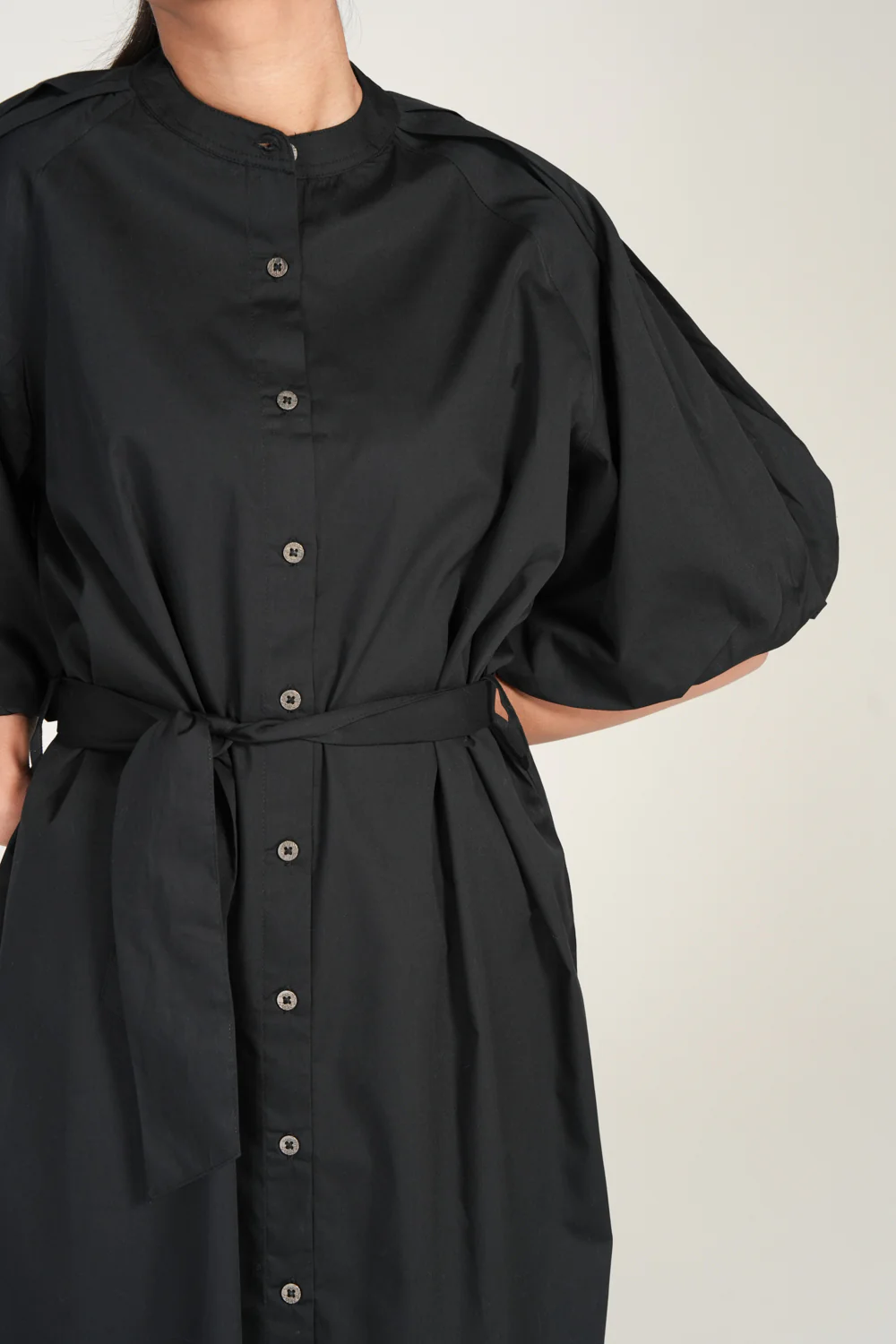 BELTED DRESS WITH PLEATED RAGLAN - Image 4