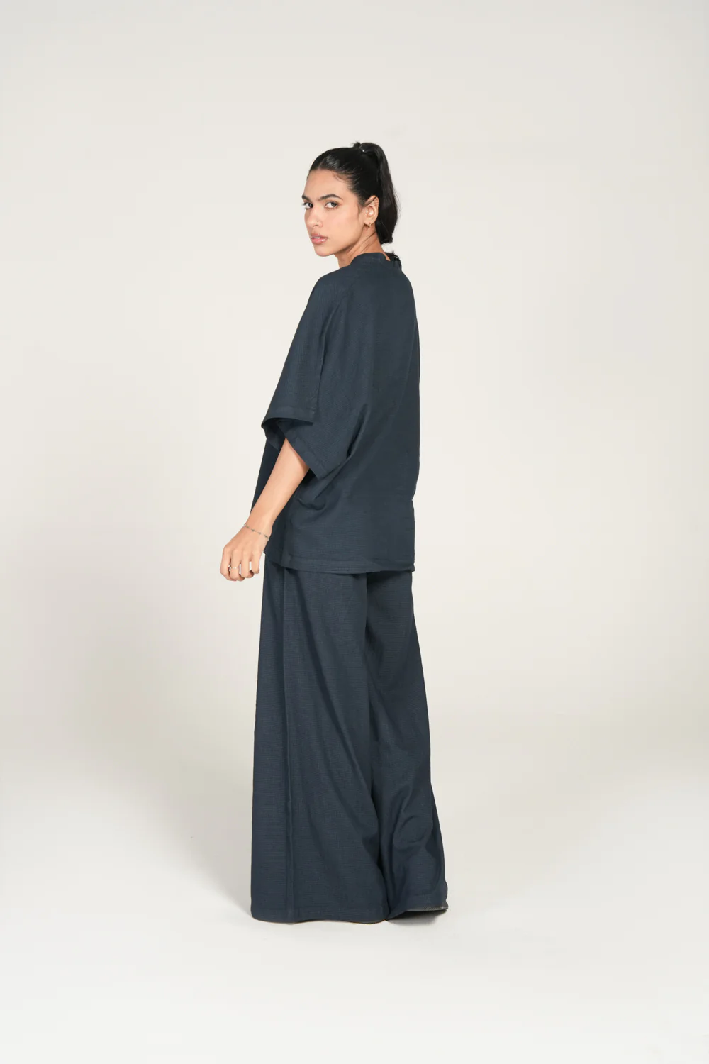 V-NECK BUTTON DOWN SHIRT - Image 3