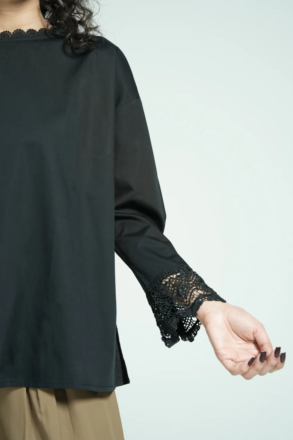 TOP WITH LACE DETAIL - Image 4