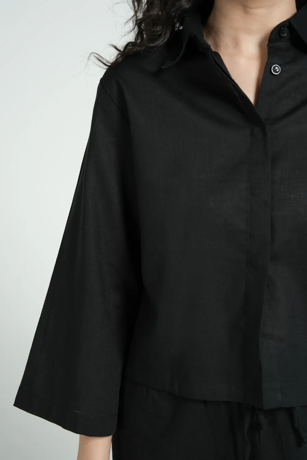 CROPPED BUTTON DOWN TOP - Image 2