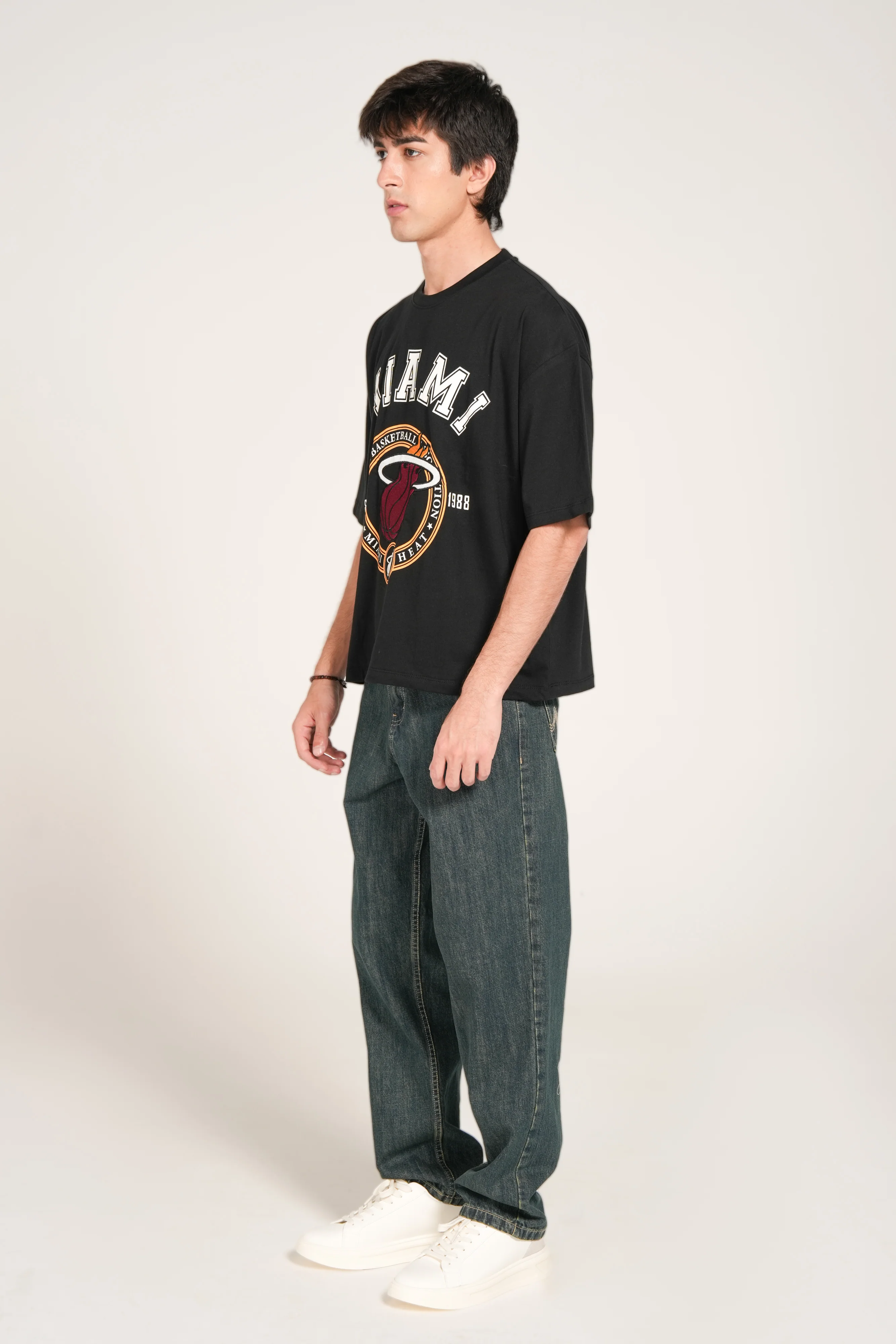 BOXY FIT GRAPHIC TEE - Image 2