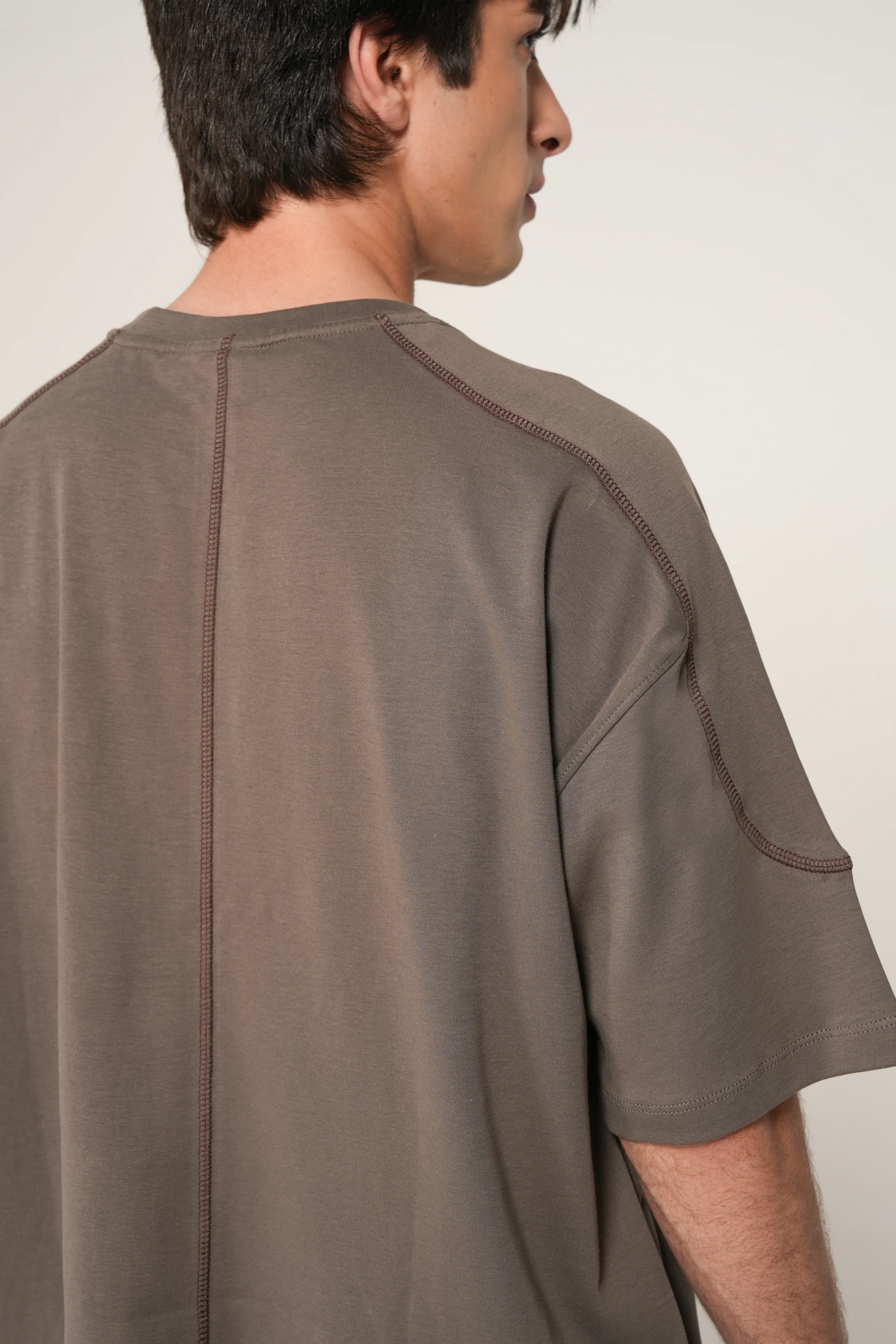 BOXY FIT CONTRAST FLATLOCK TEE - Image 4
